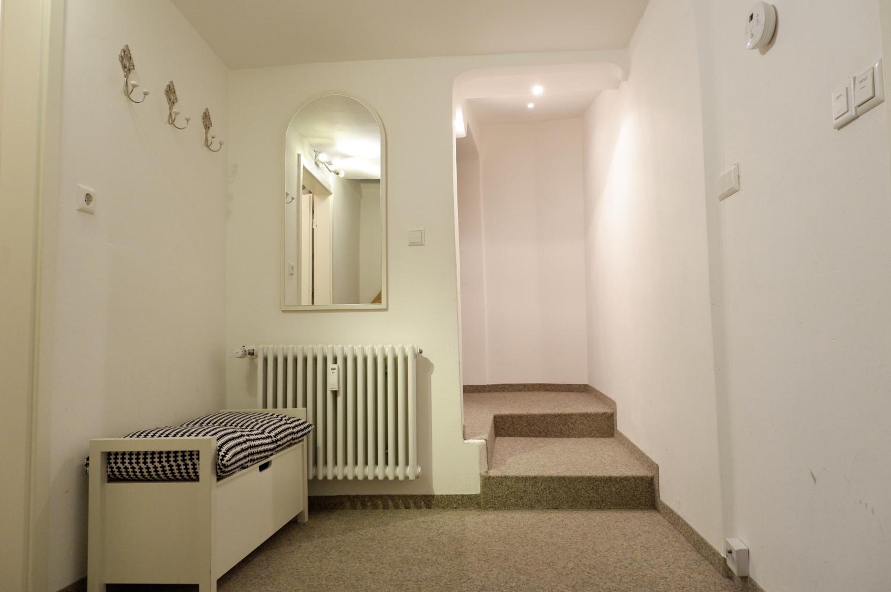 Two-Bedroom Apartment with Old Town View photo 3