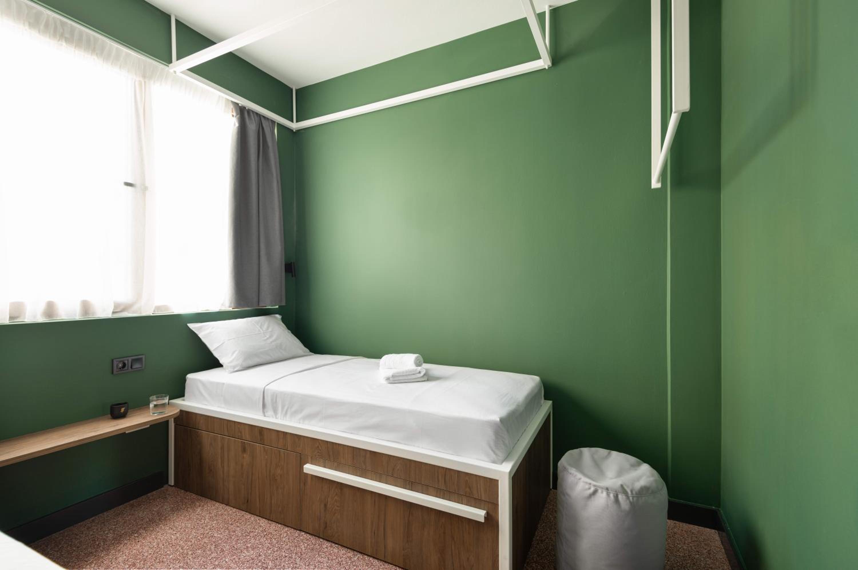 Twin Room - Photo 4