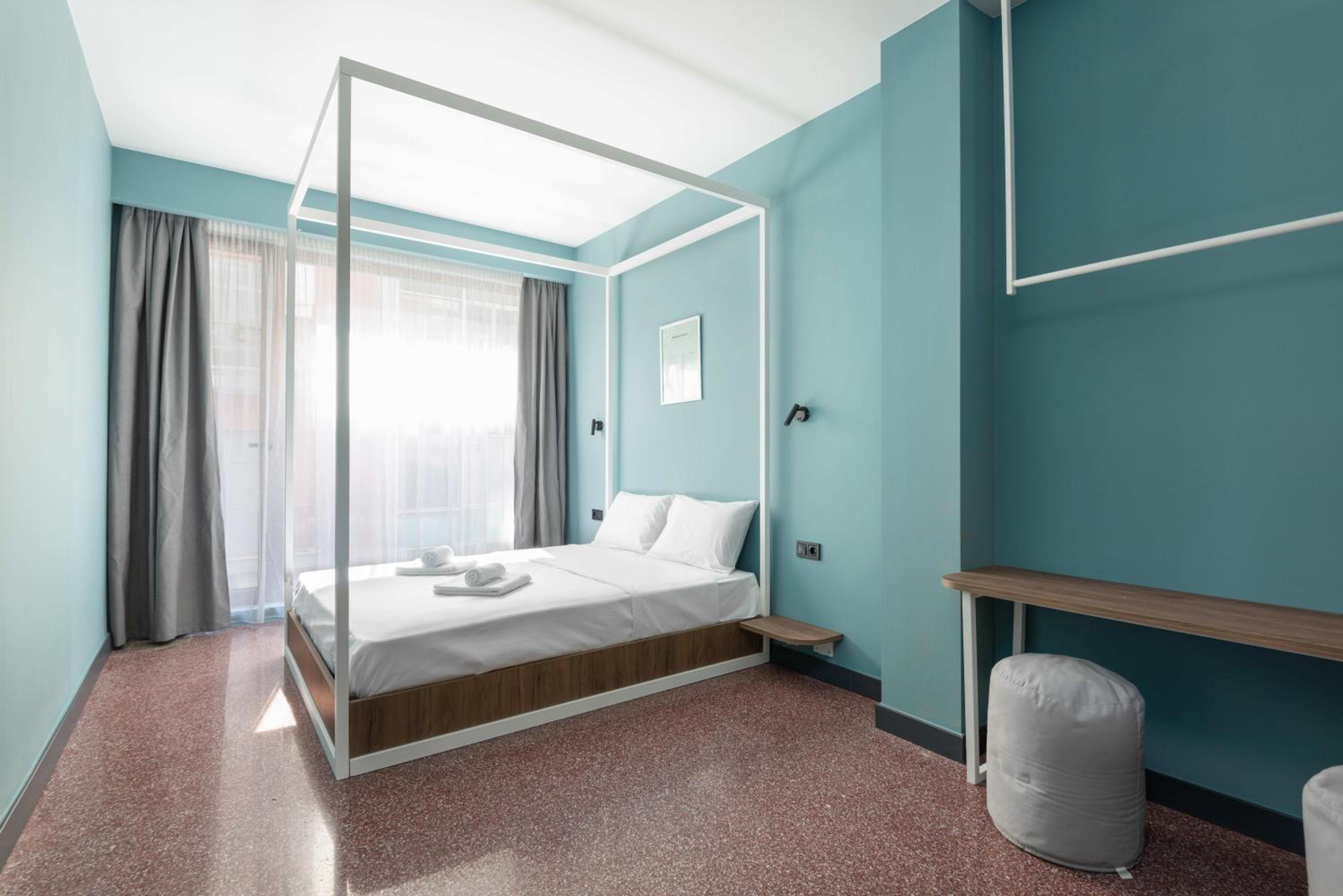 Large Room - Photo 1
