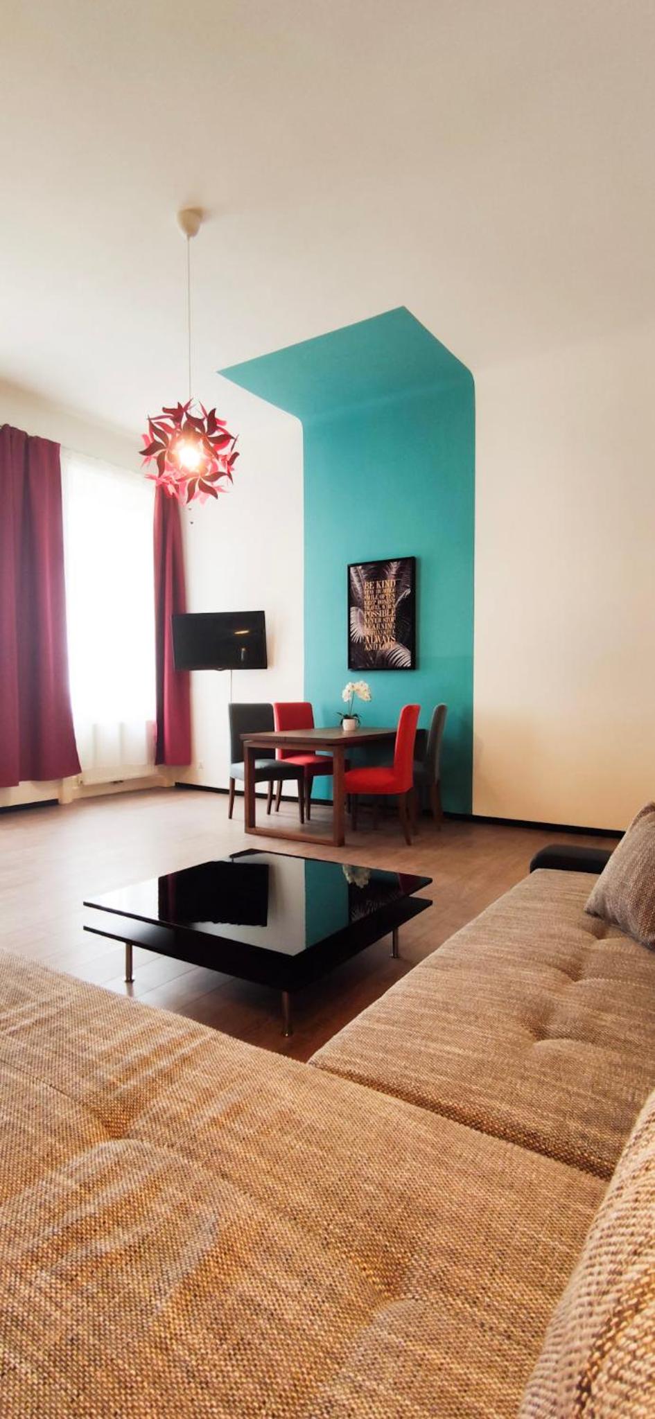 One-Bedroom Apartment