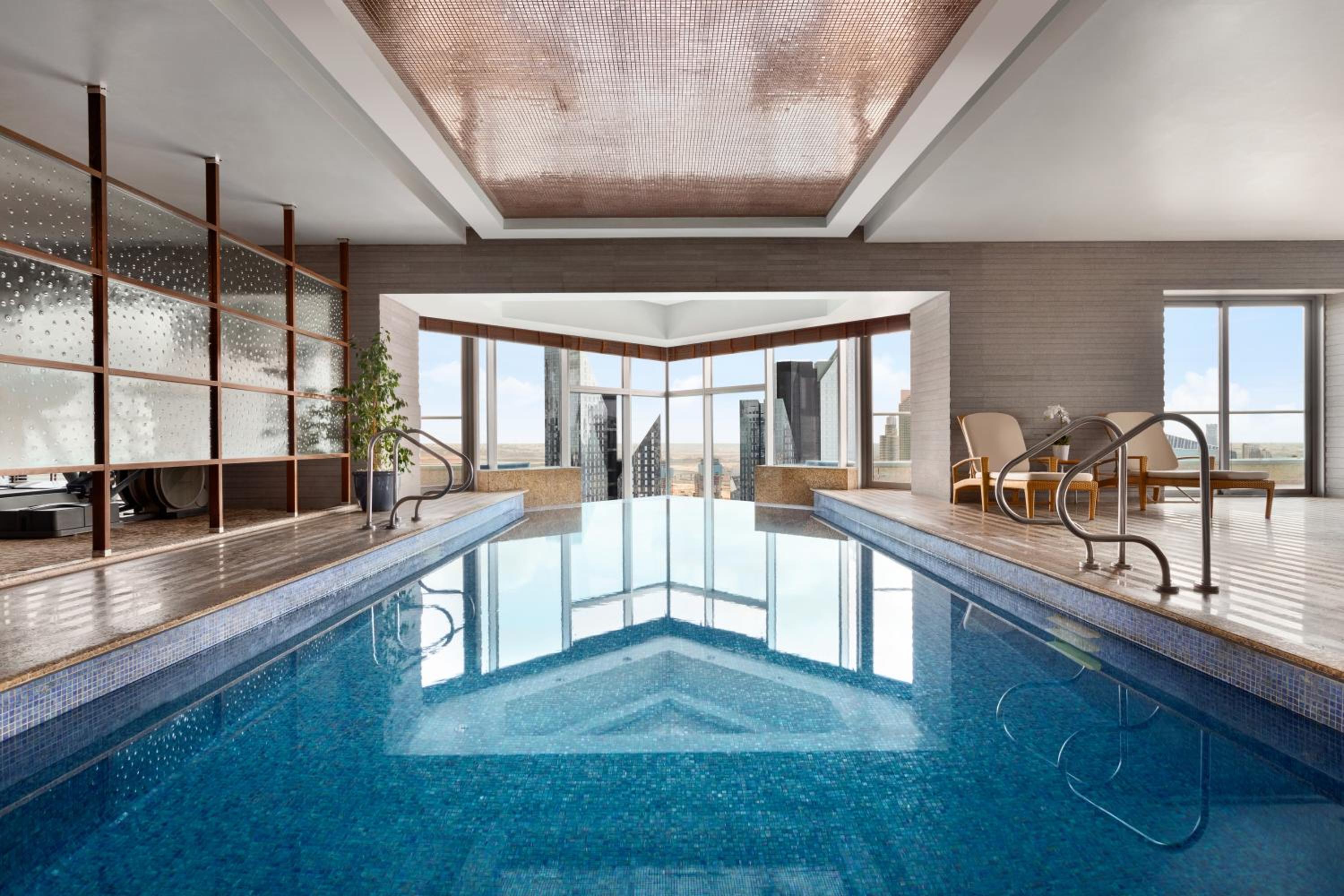 Horizon King Club Room - Lounge Access Including Afternoon Tea, All Day Soft Beverages, Evening Sundowners & Canapes