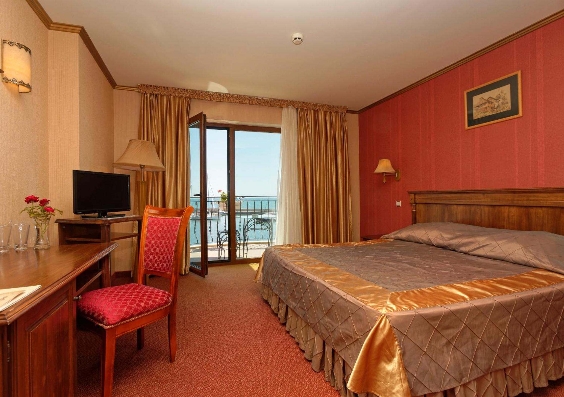 Double Room with Sea View photo 2