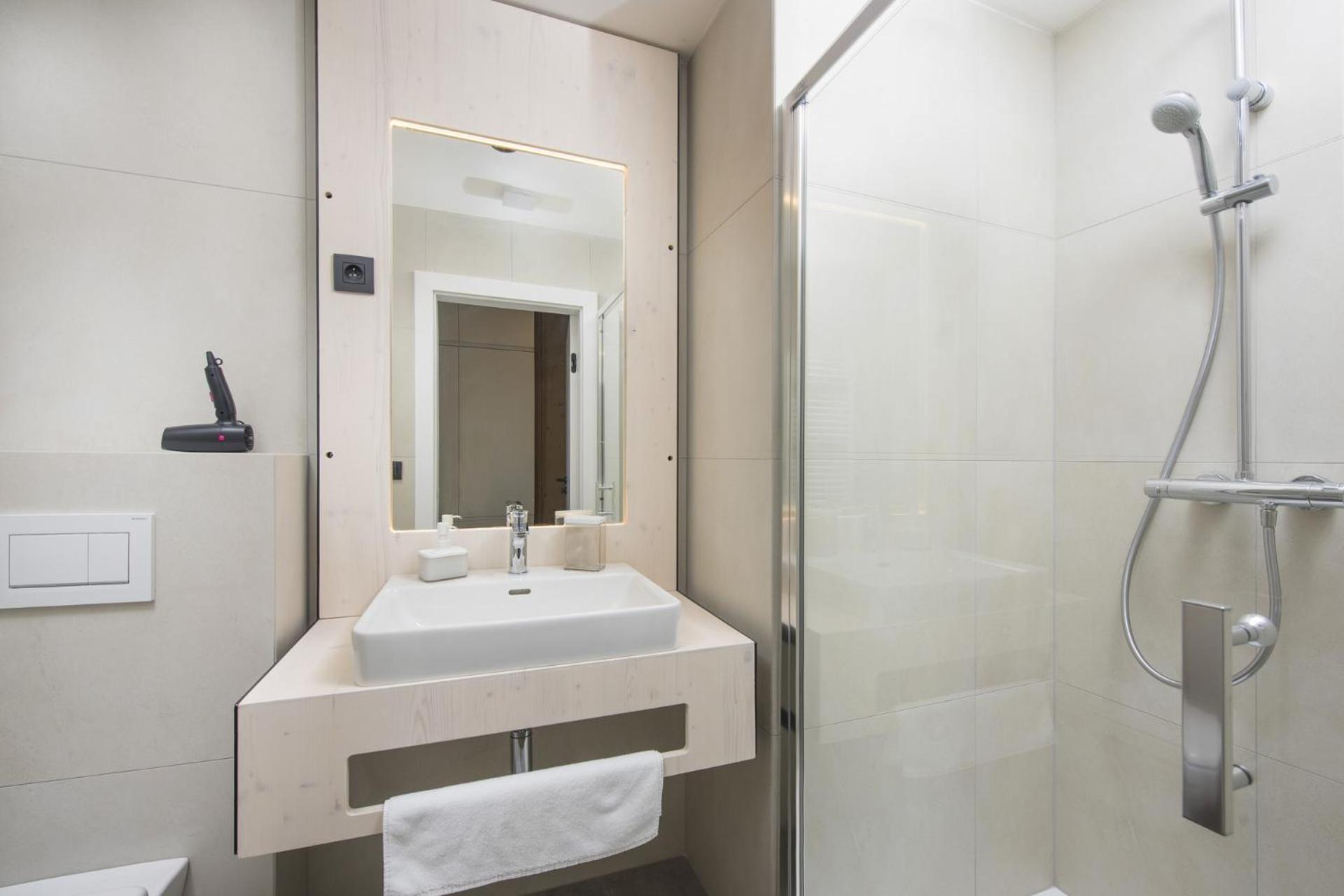 Triple Room with View - Photo 4