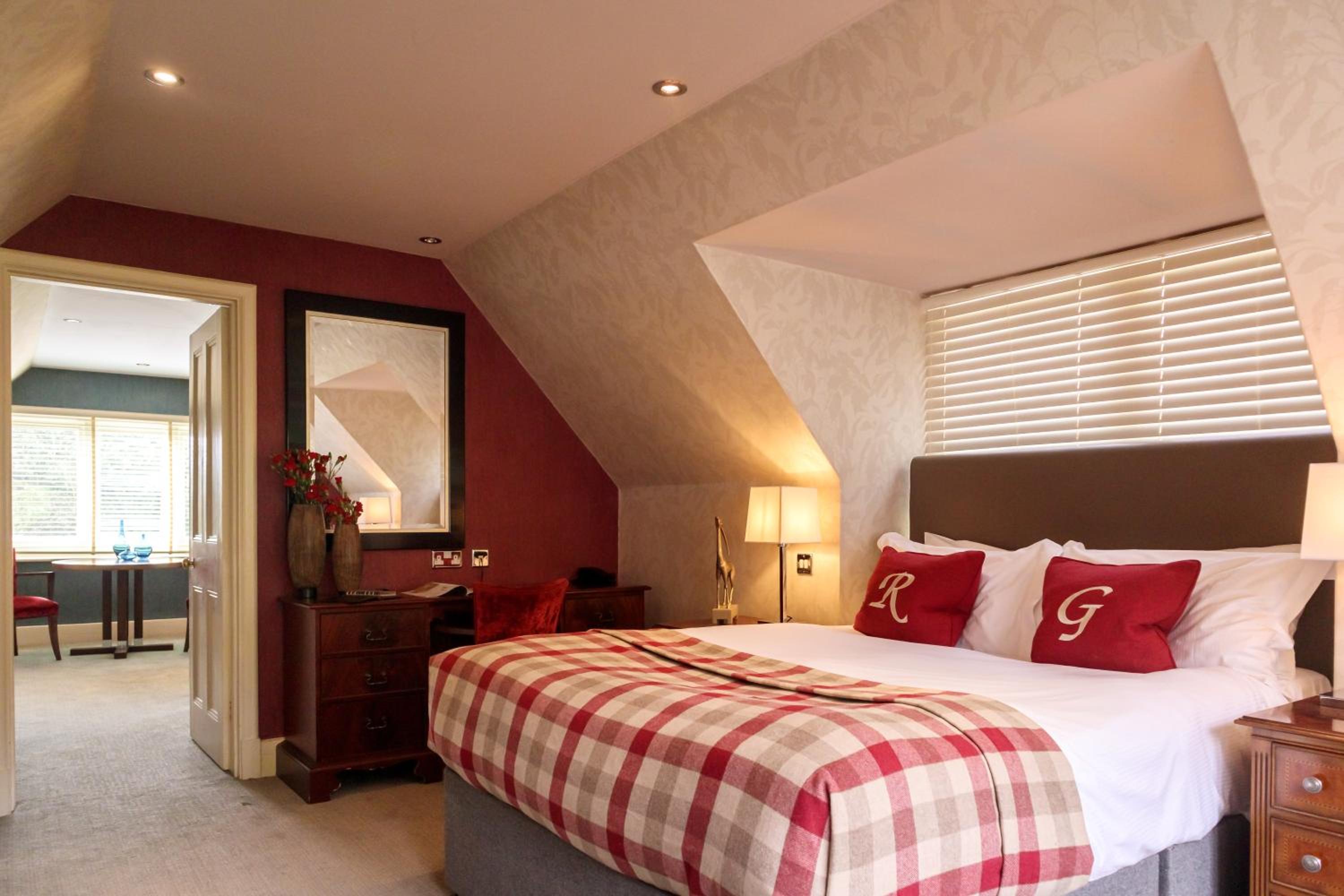 Traditional Suite - Photo 1
