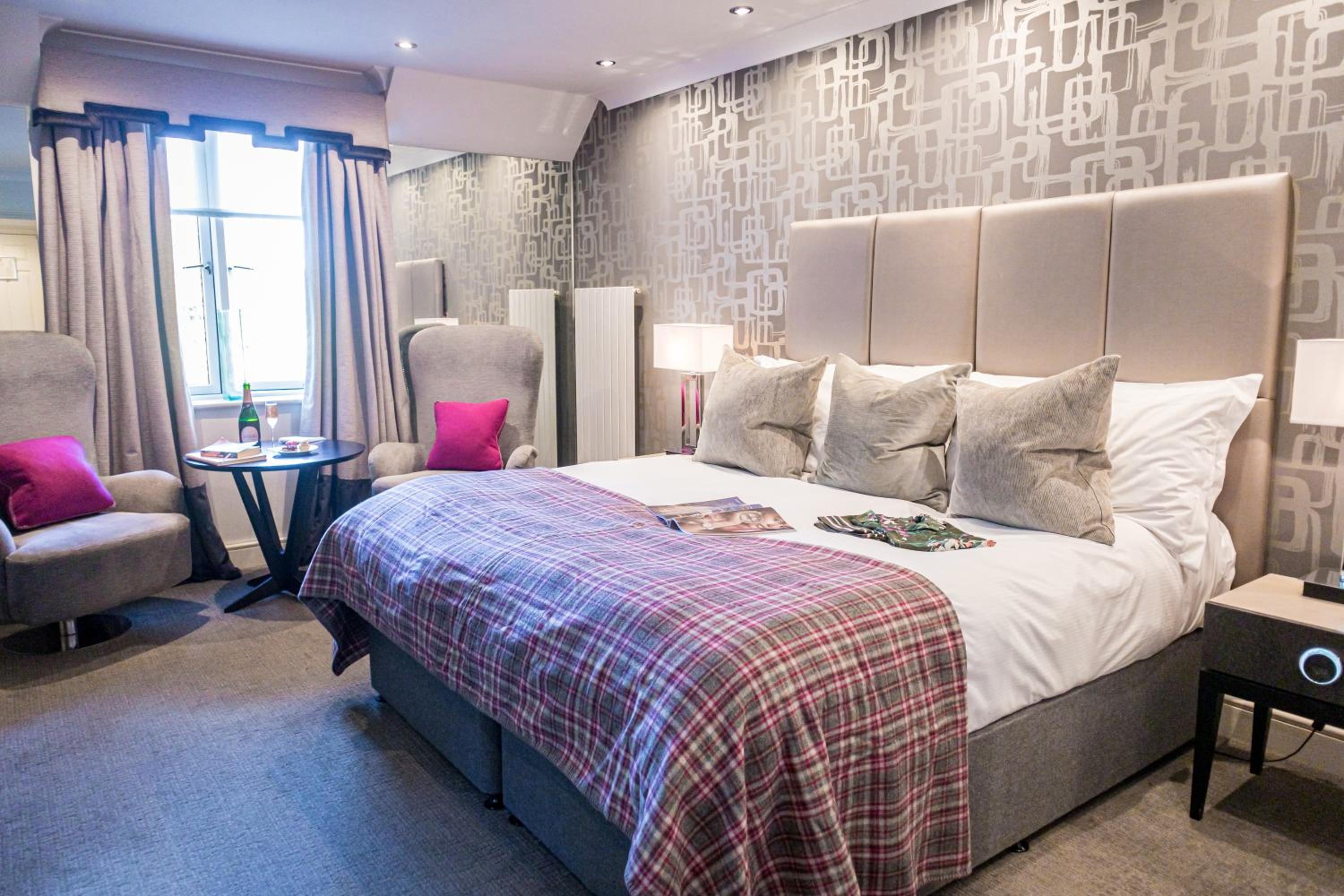 Luxury Super King  Room - Photo 6