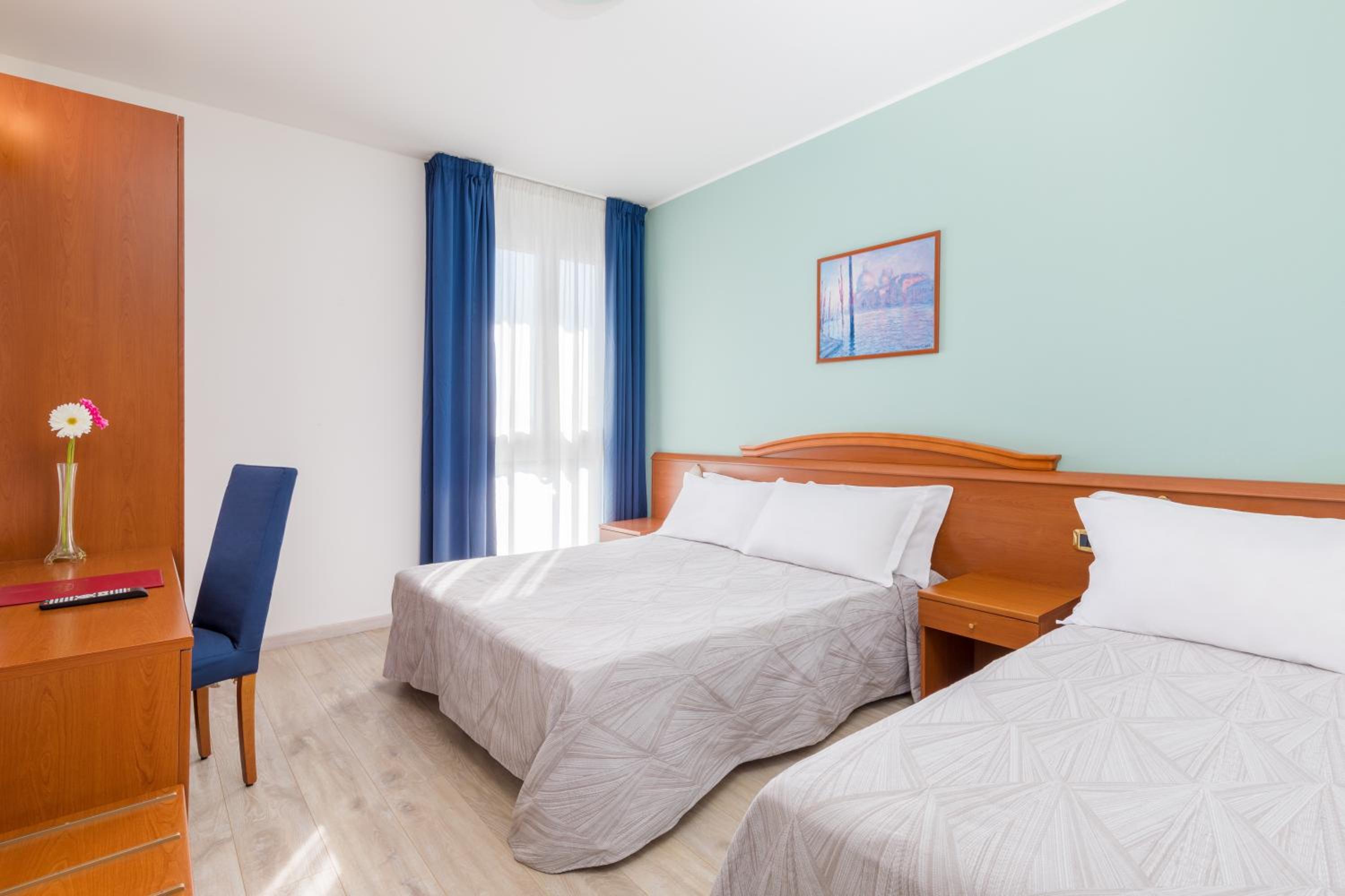 Triple Room - Photo 6
