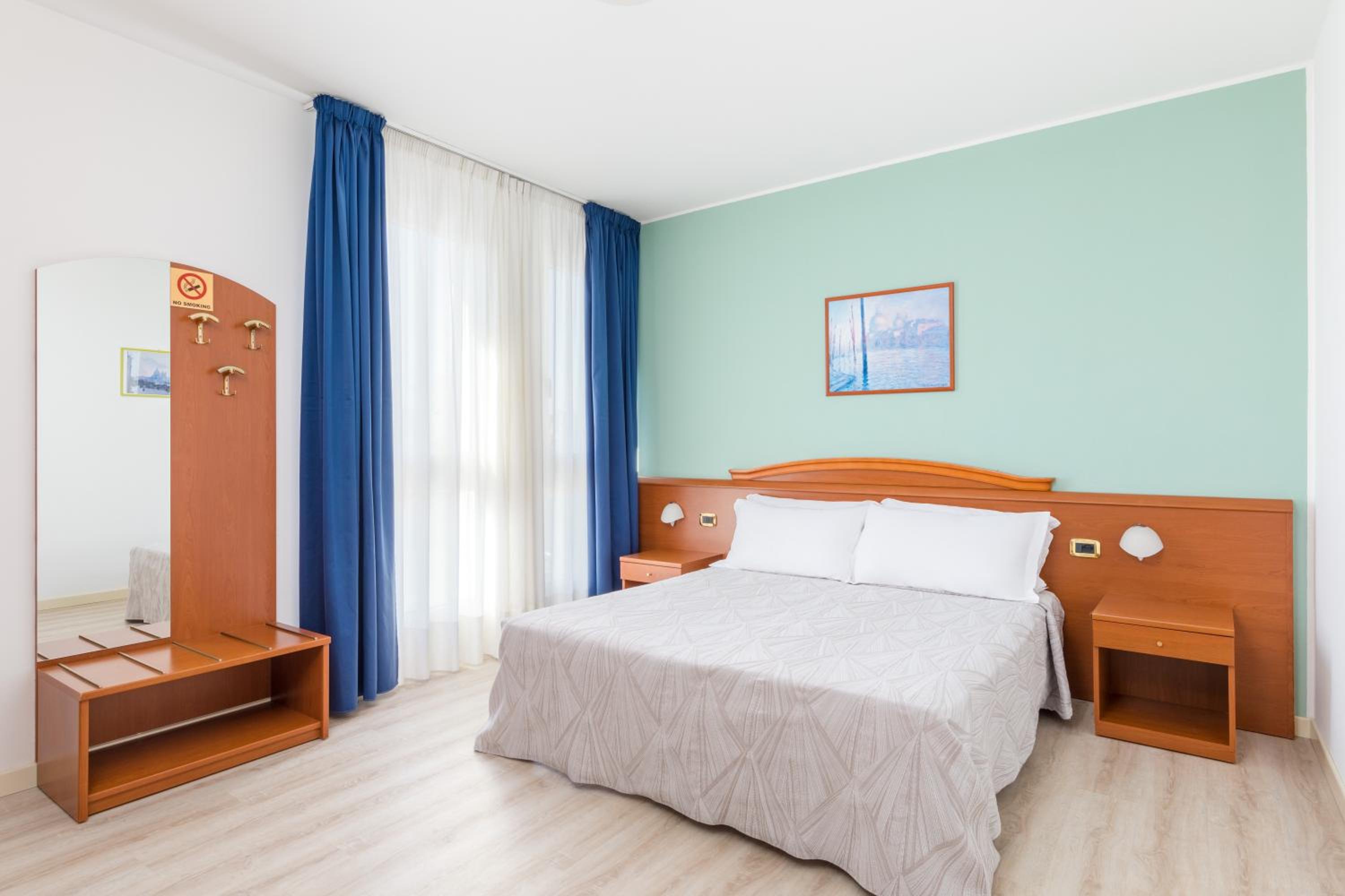 Standard Double Room - Photo 1