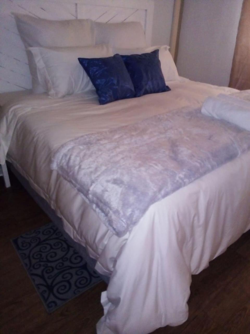 Double Room with Pool View photo 2
