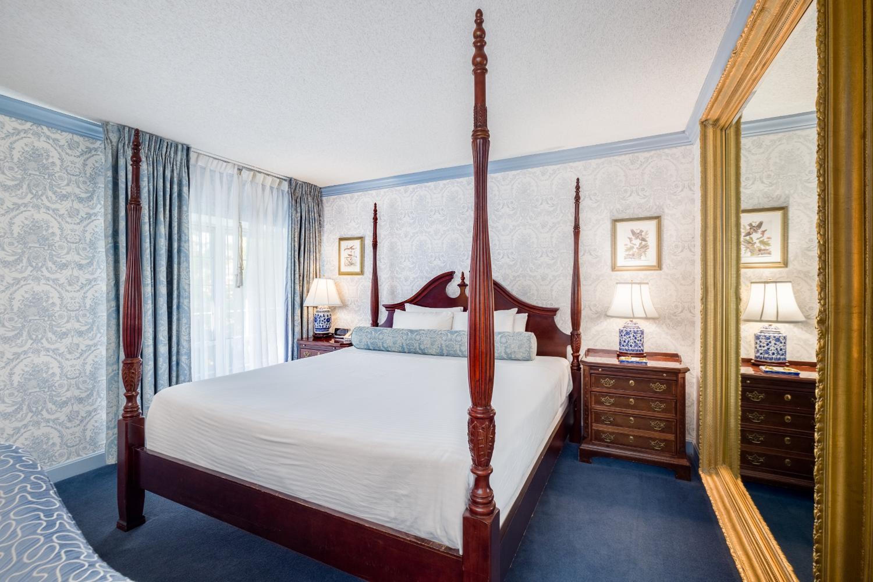 King Suite - Photo 3