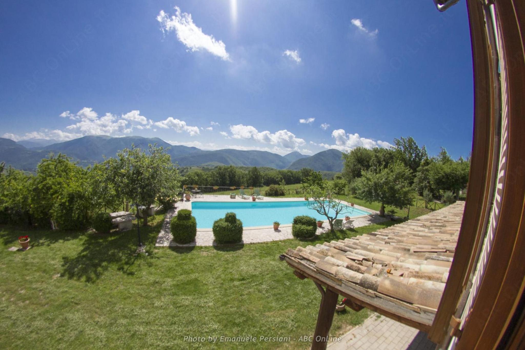 Double Room with Pool View photo 1