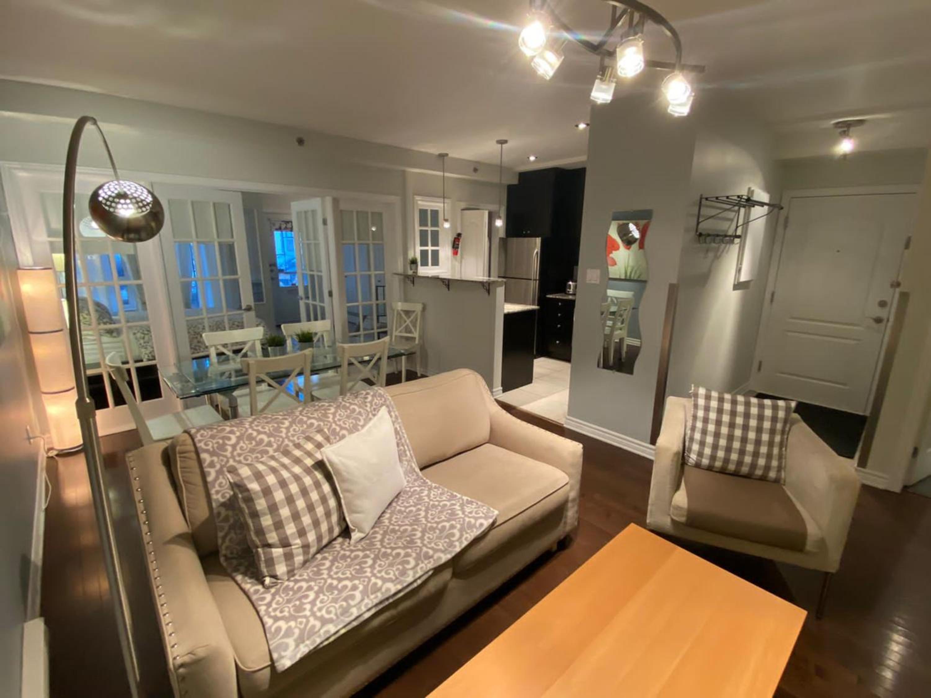 Courtyard Suite 101