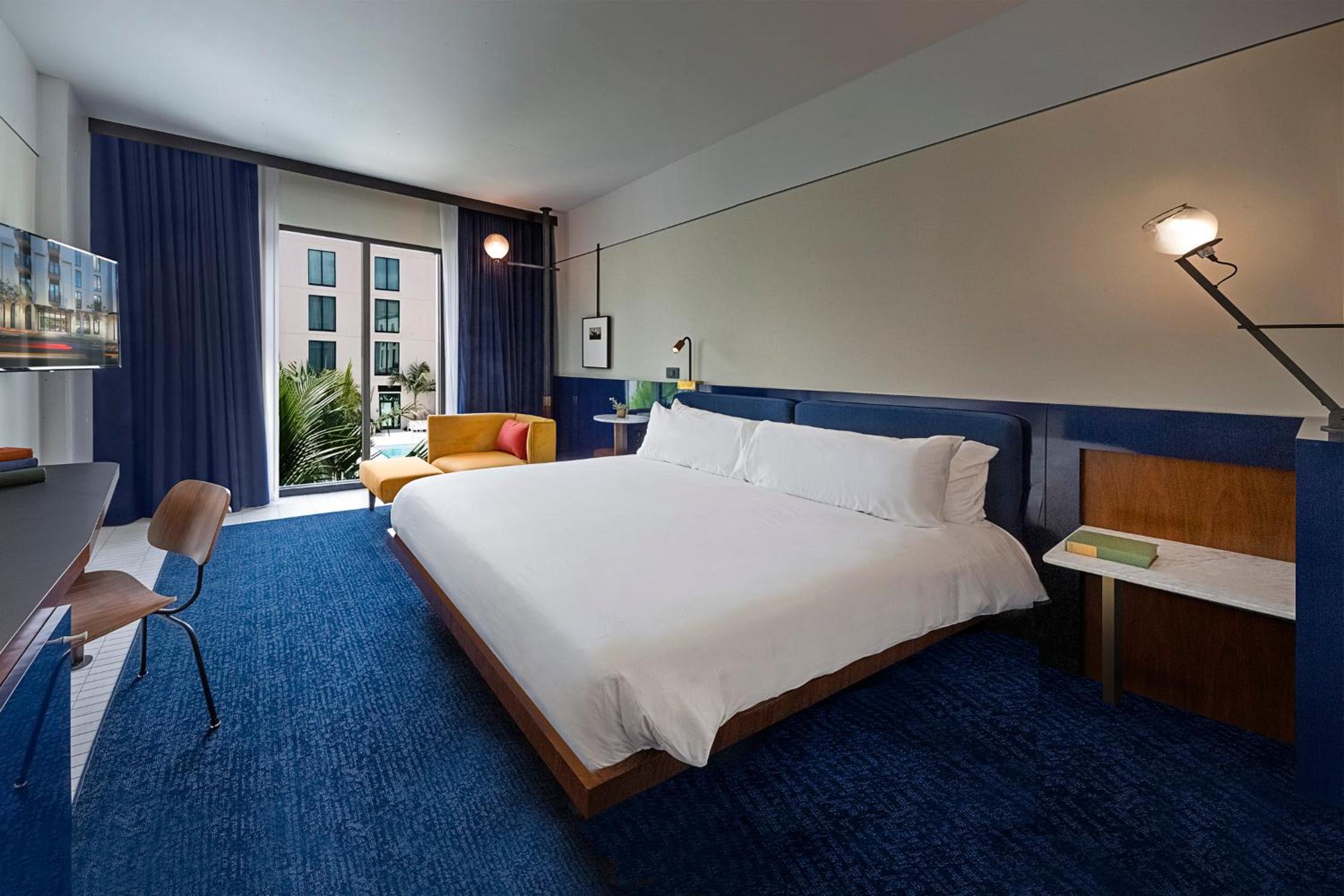 Courtyard King Guestroom - Photo 1