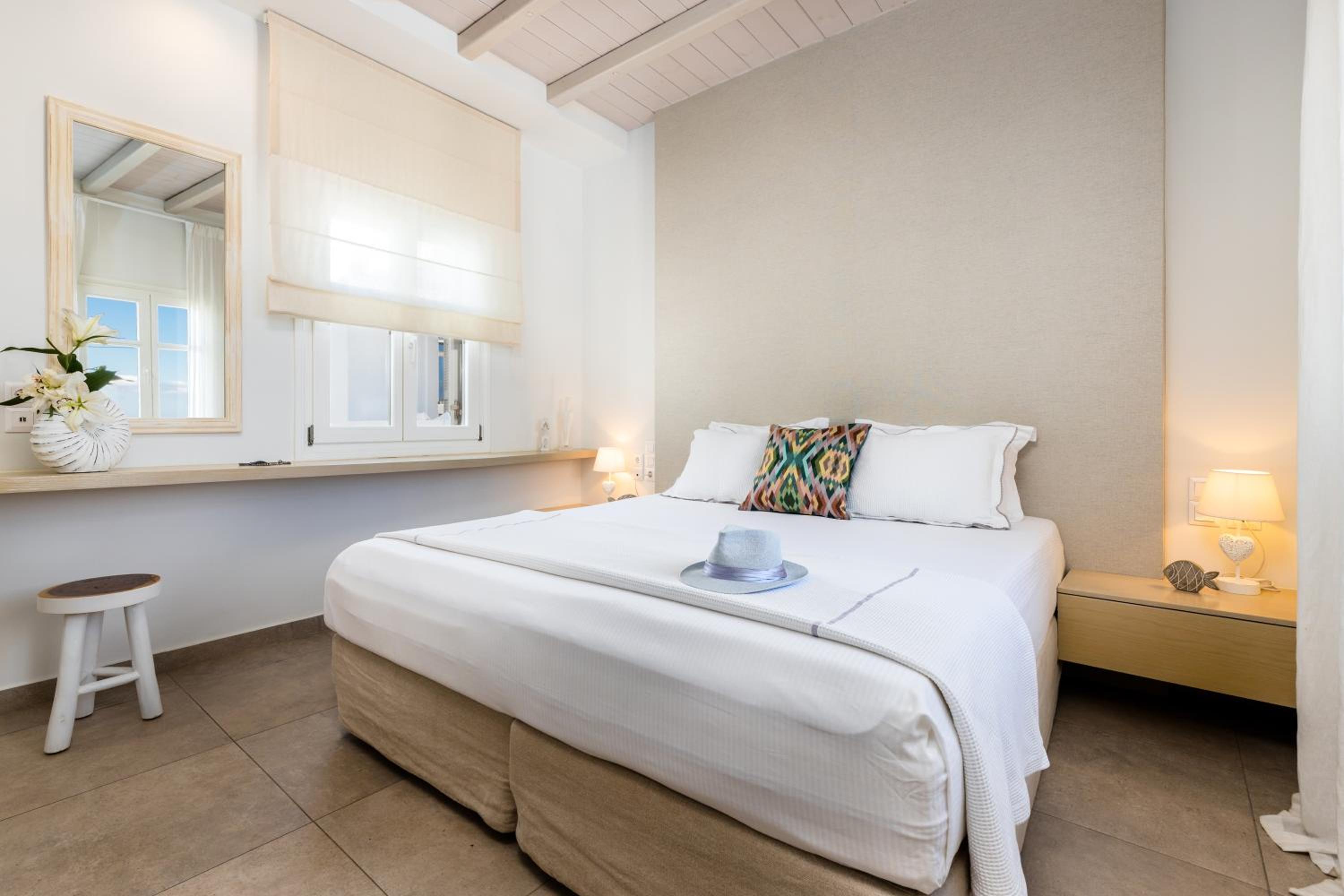 Superior Double Room with Partial Sea View photo 3