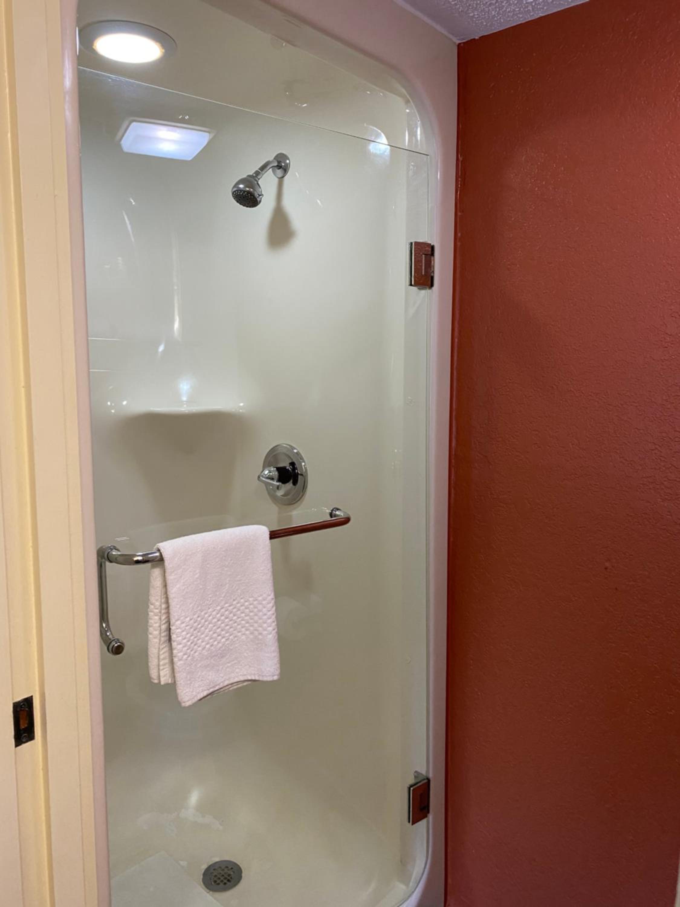 King Room - Non-Smoking - Photo 1