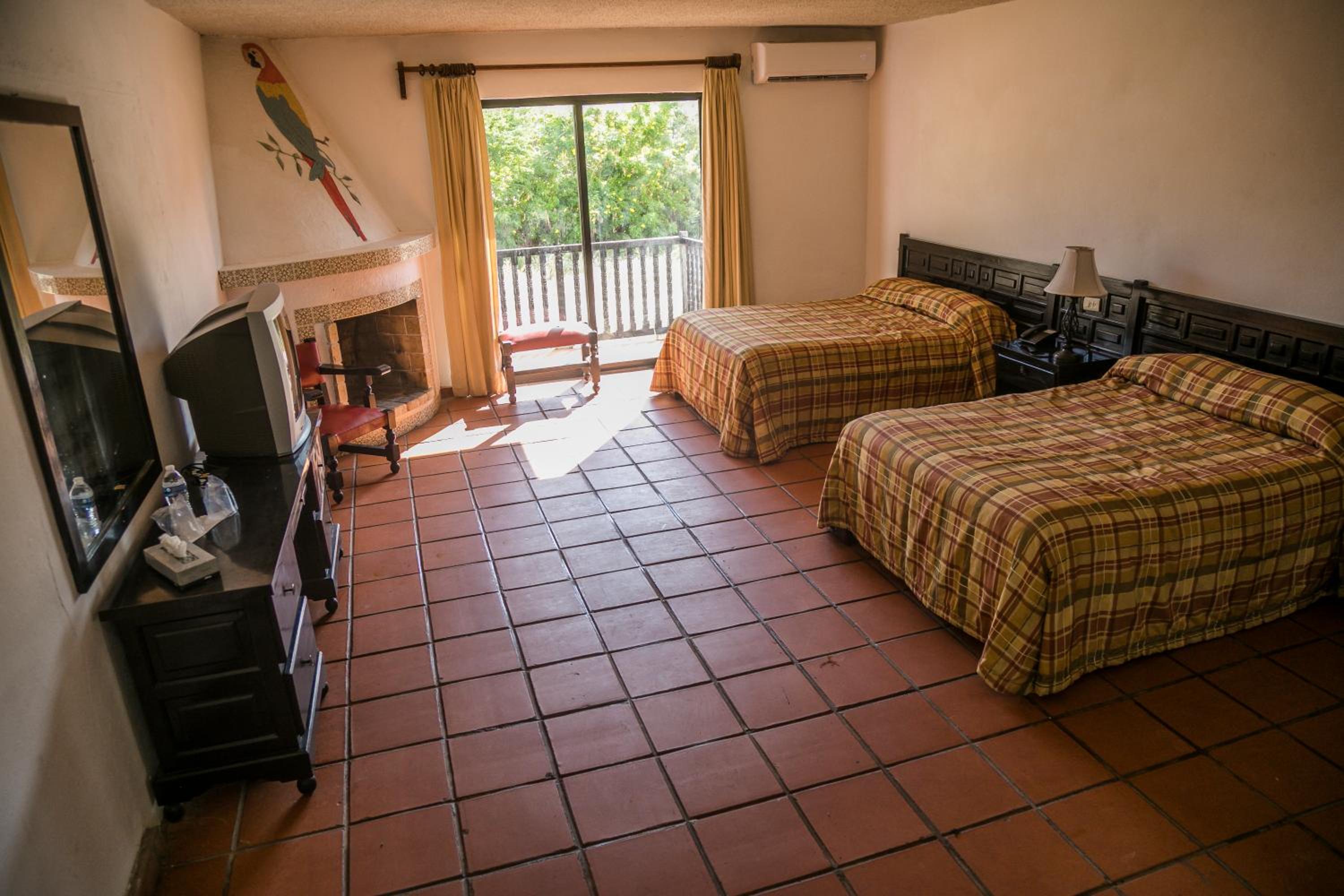 Standard Double or Twin Room photo 2