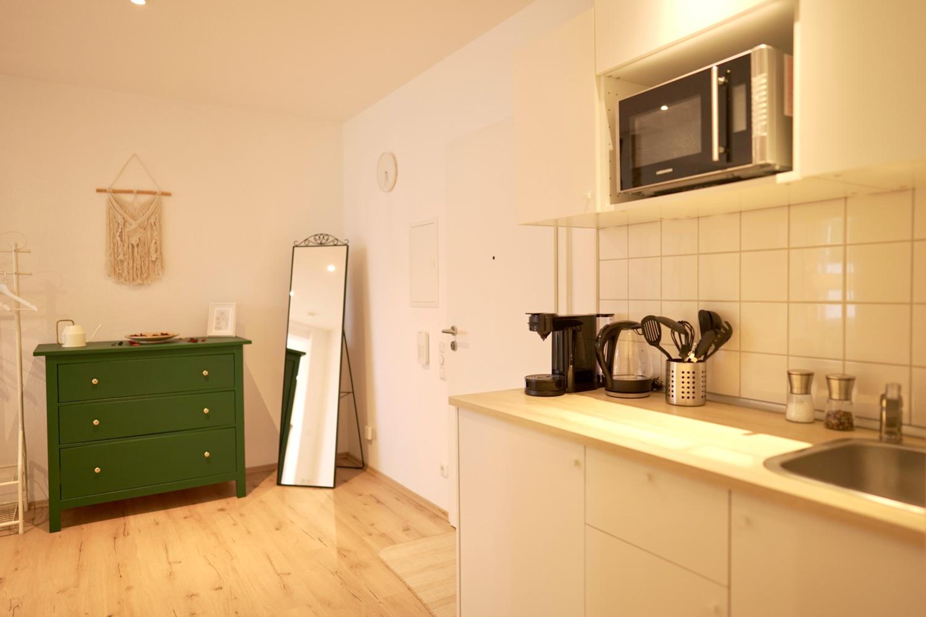 One-Bedroom Apartment - Photo 12