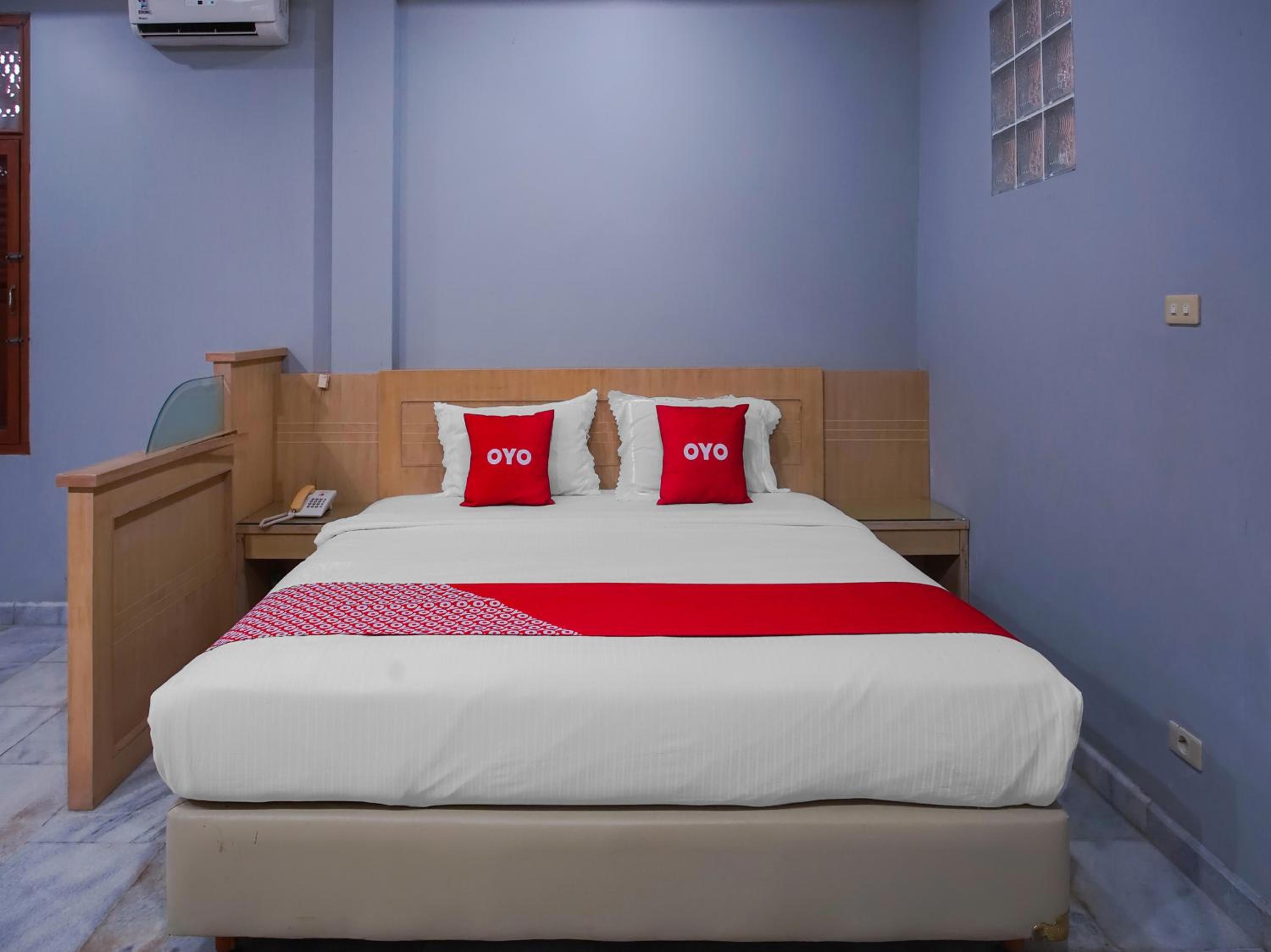 Deluxe King Room photo 3
