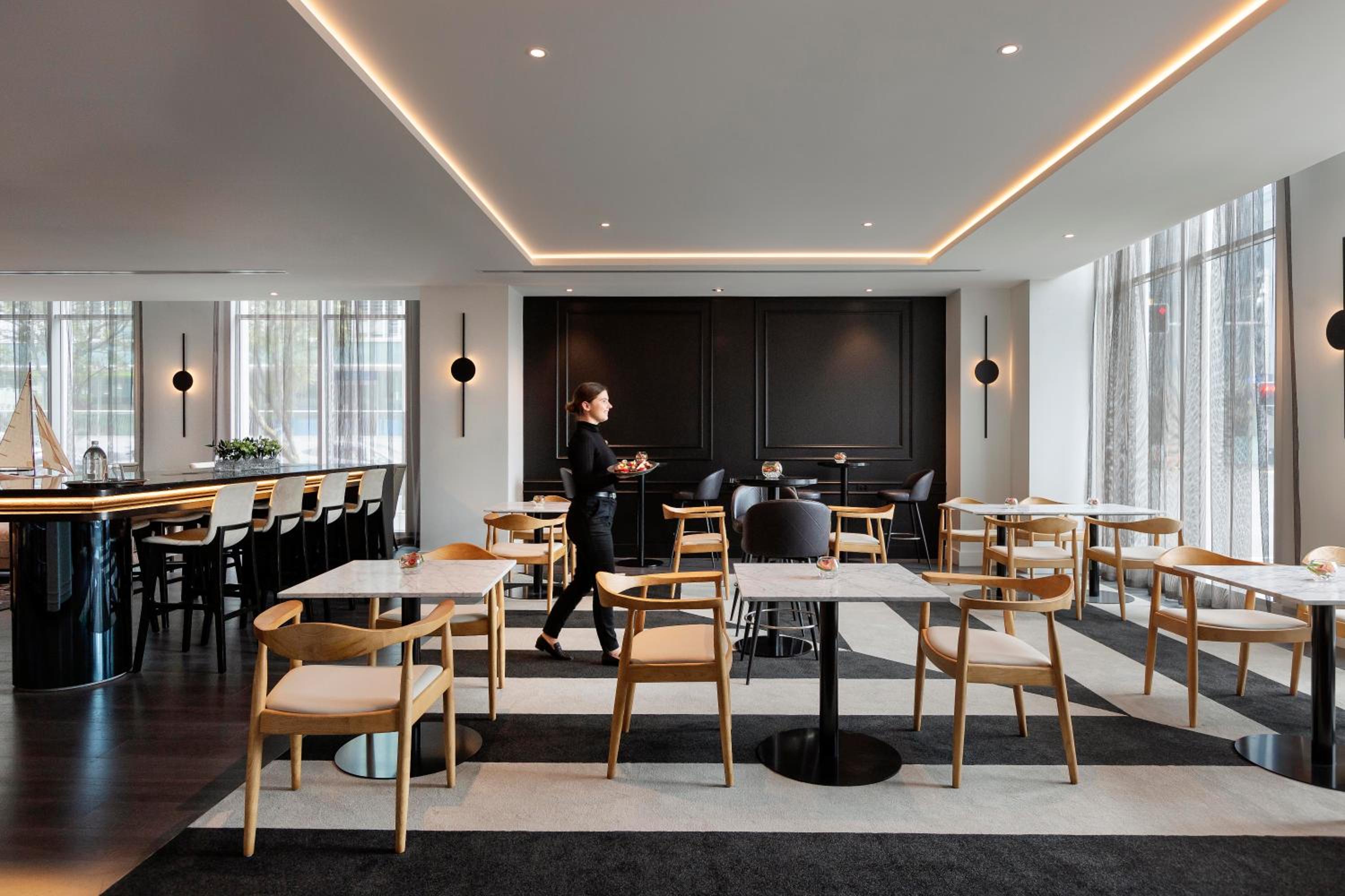Luxury Marina Room with Club Access - Photo 4