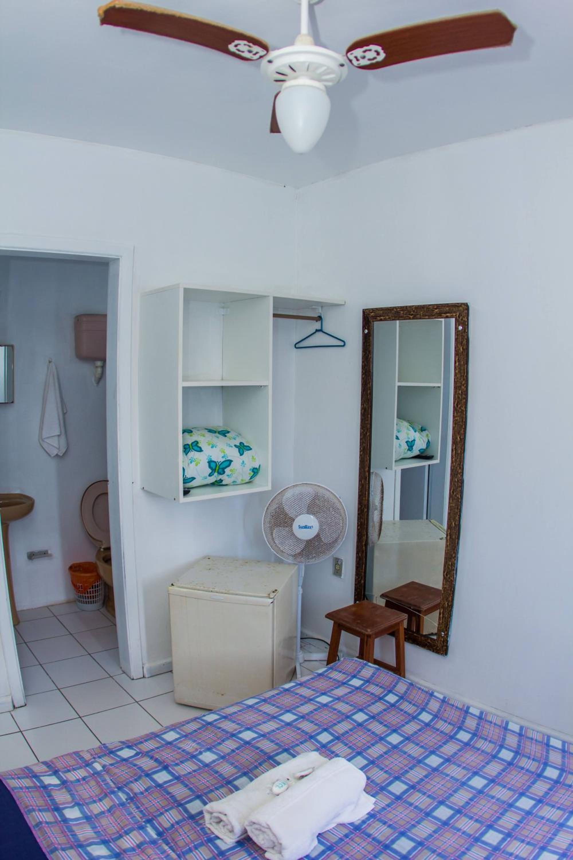 Budget Double Room - Photo 16