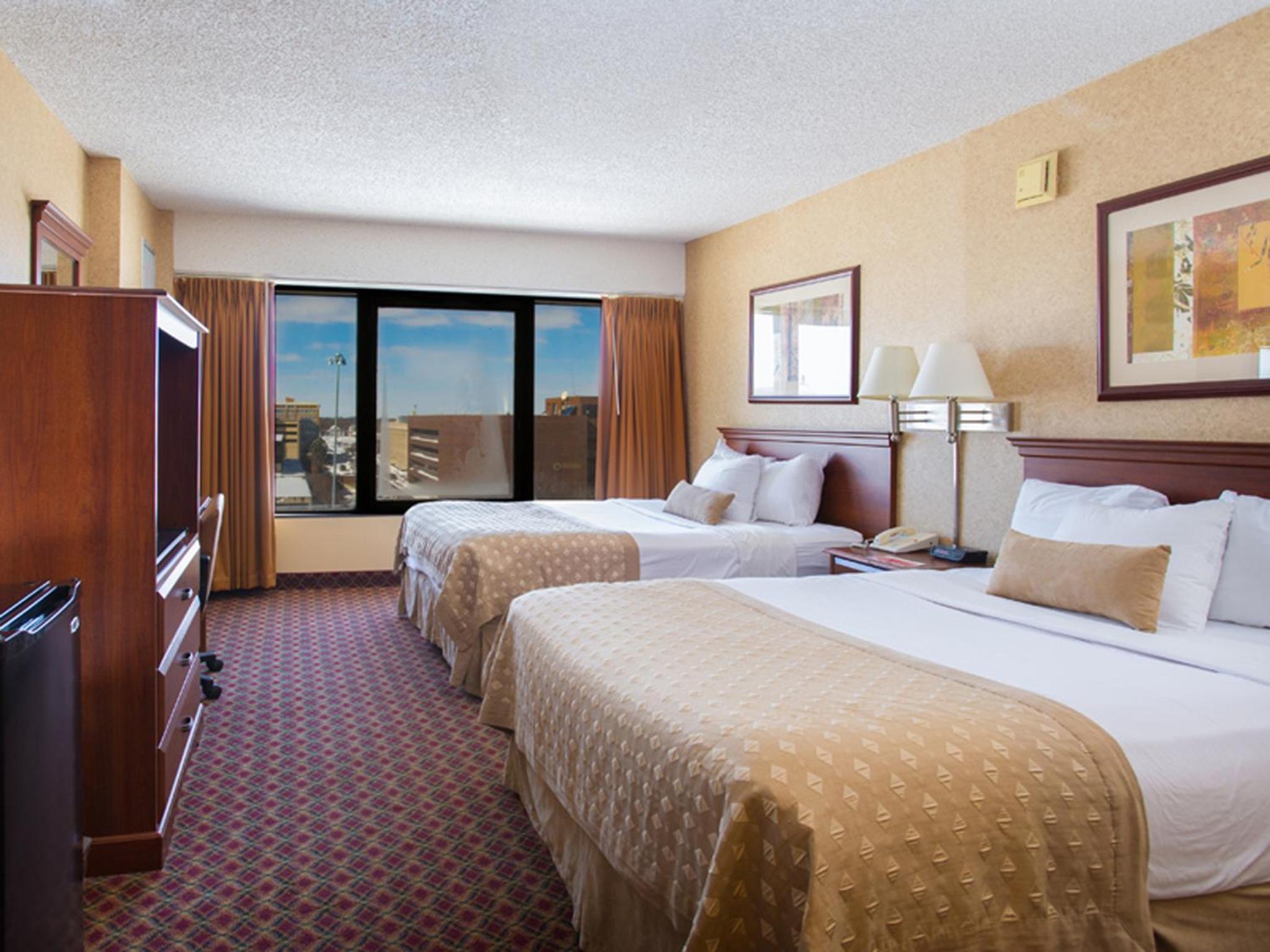 Queen Room with Two Queen Beds - Photo 1
