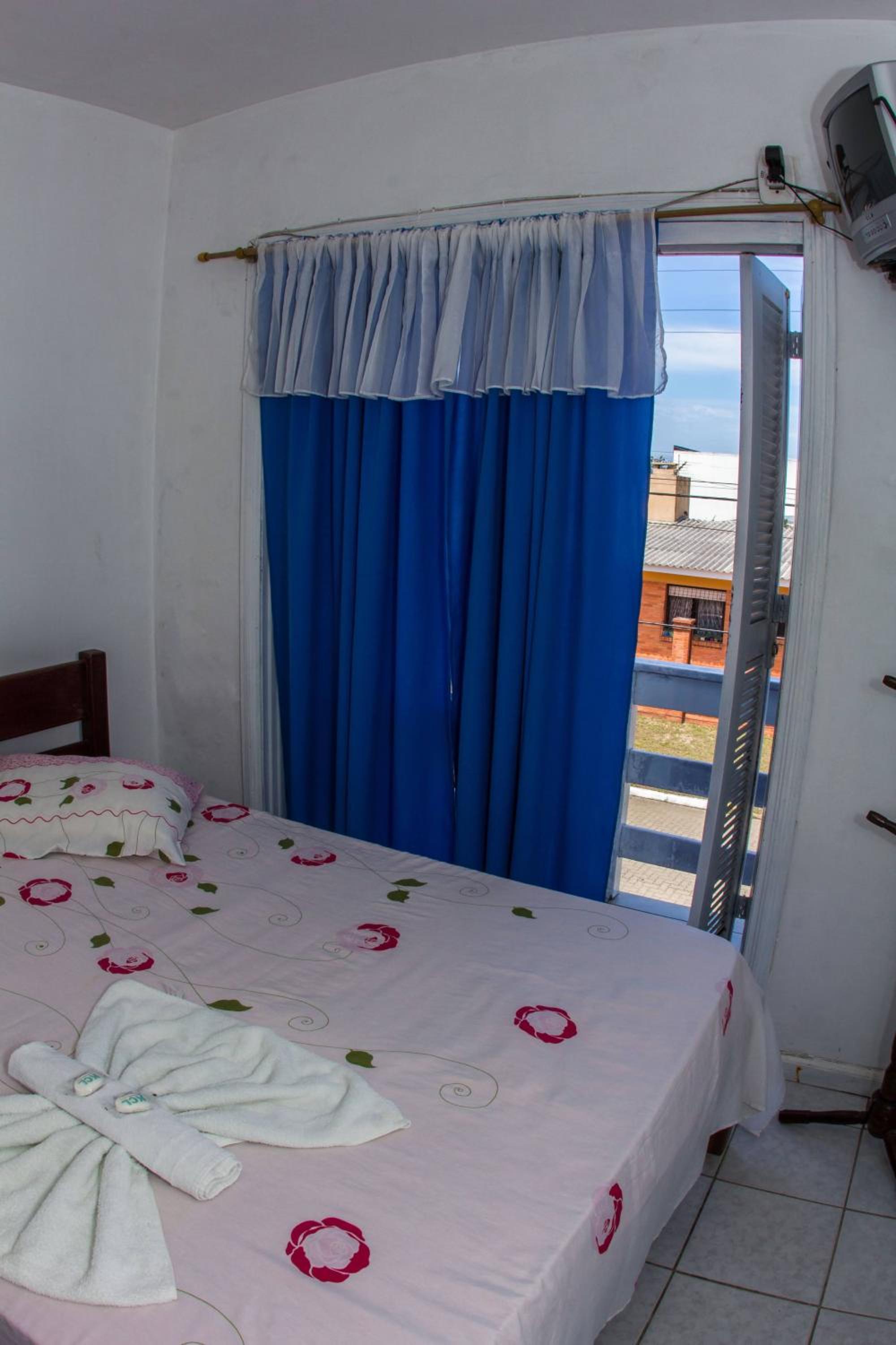 Budget Double Room - Photo 29