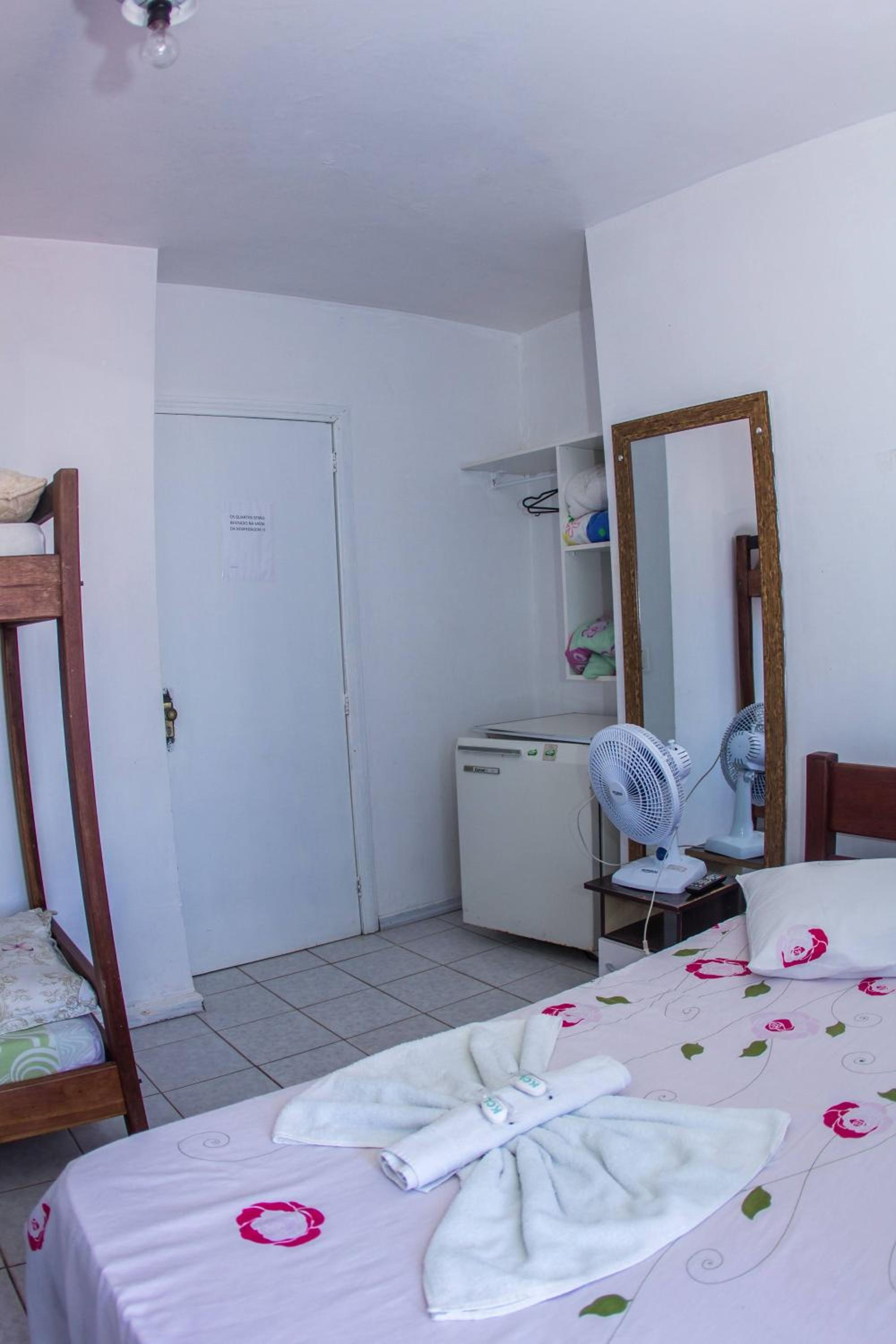 Economy Quadruple Room - Photo 1
