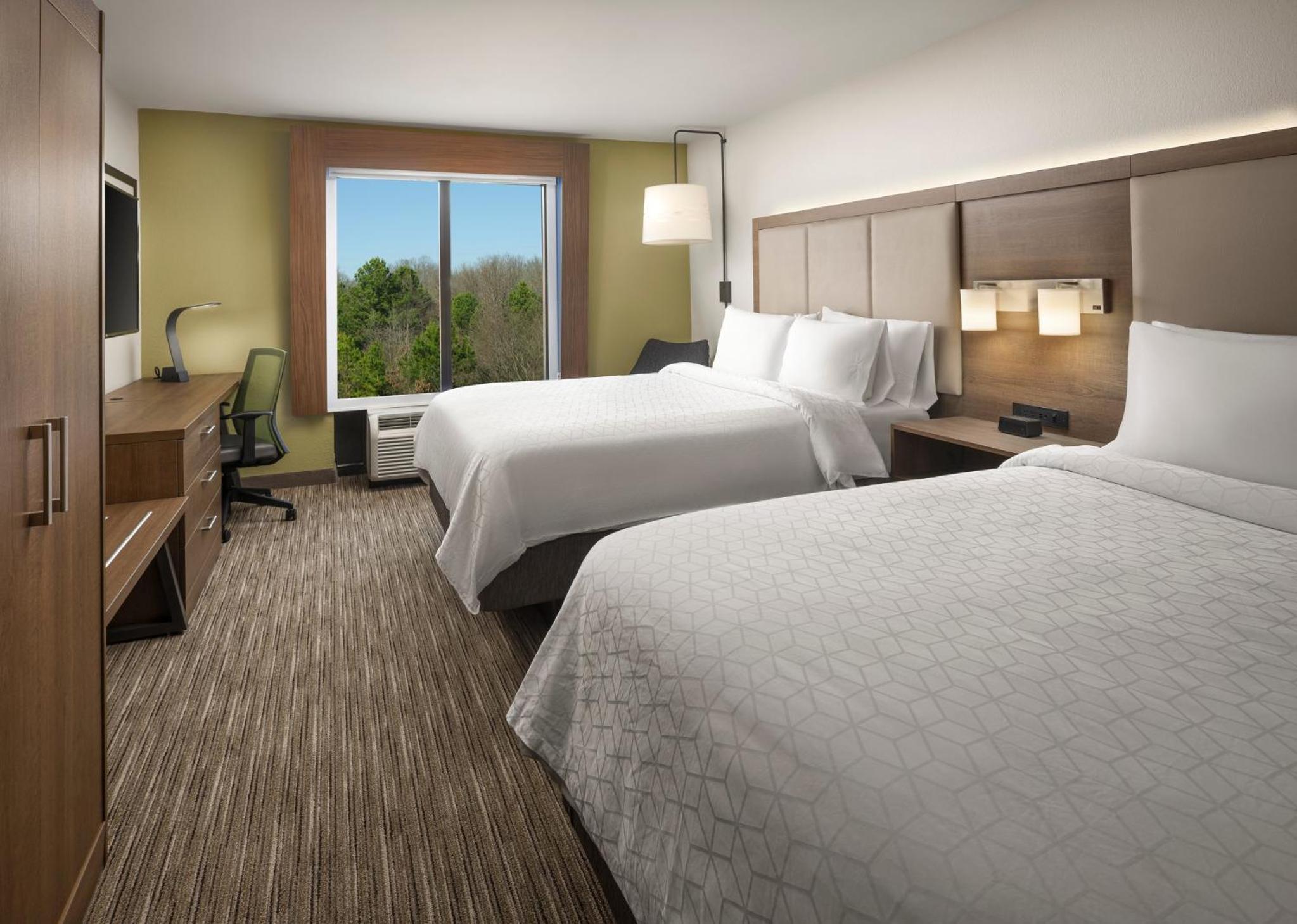 Standard Queen Room with Two Queen Beds