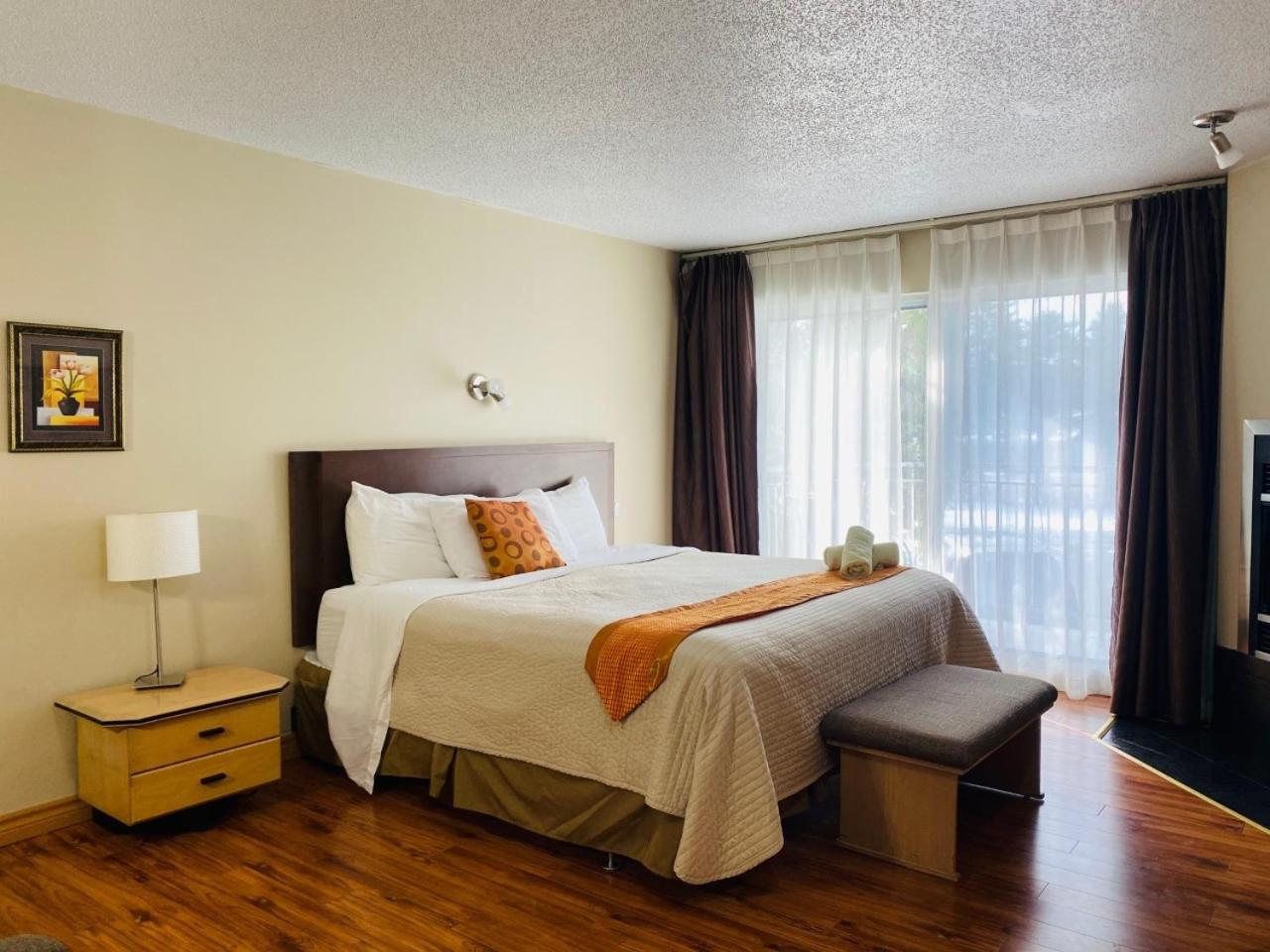 Superior Queen Room