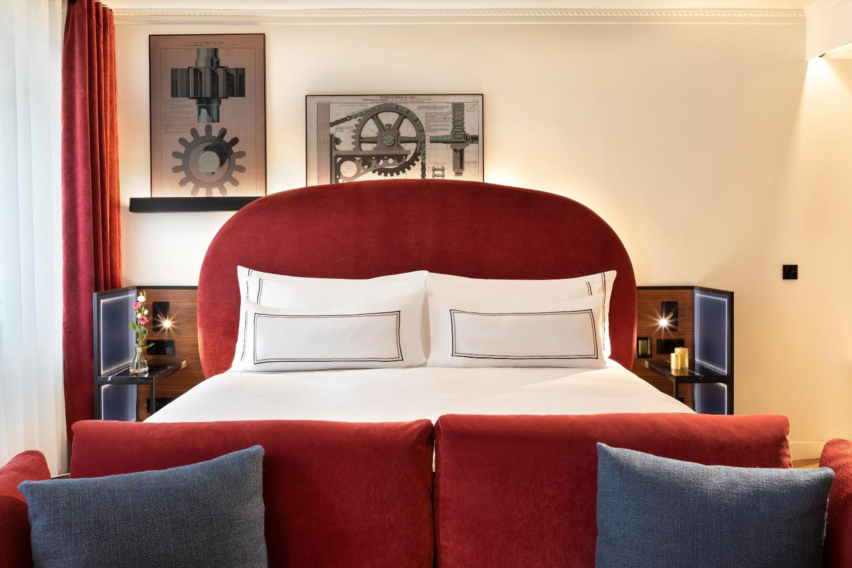 Deluxe Extra Room