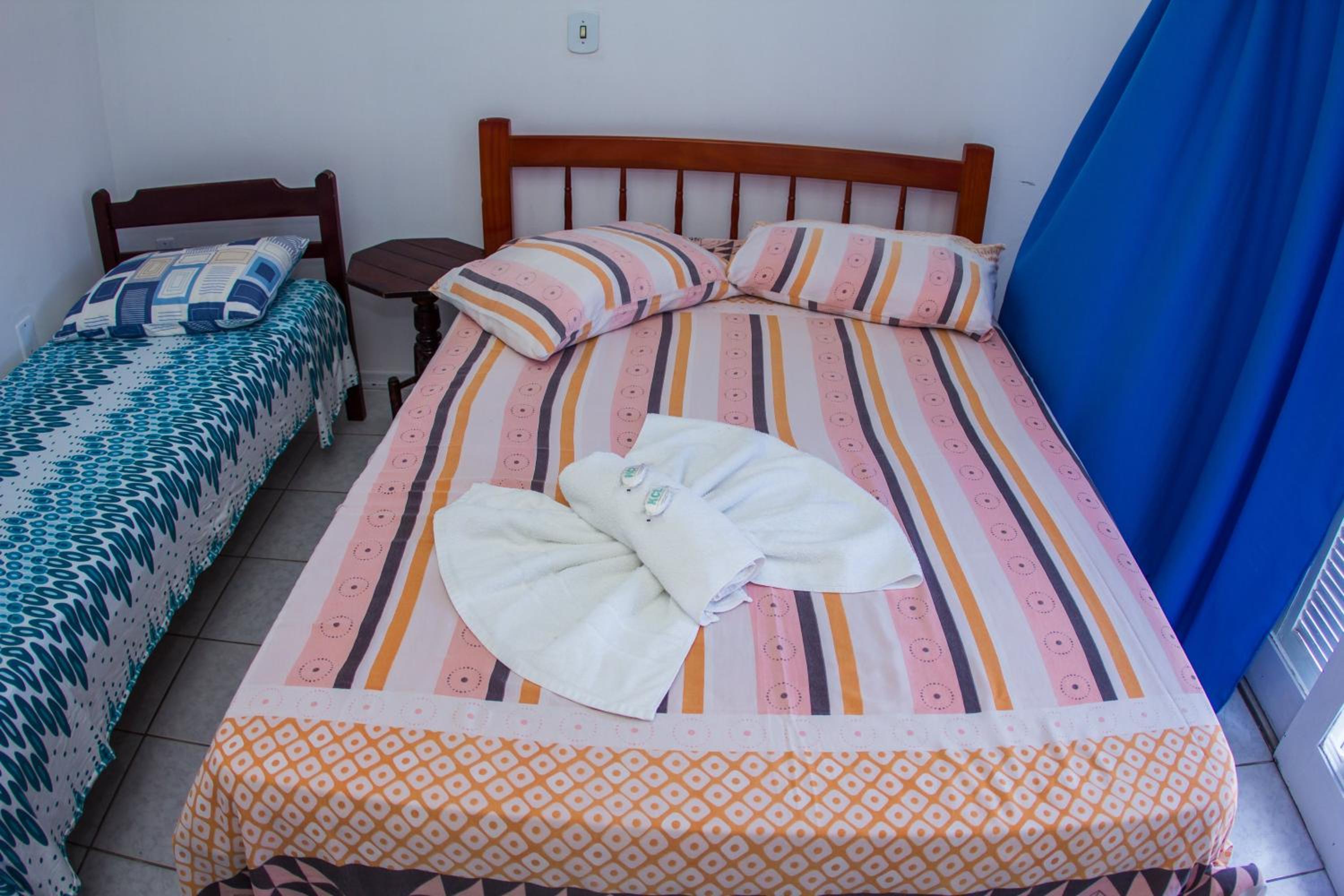 Budget Double Room - Photo 10