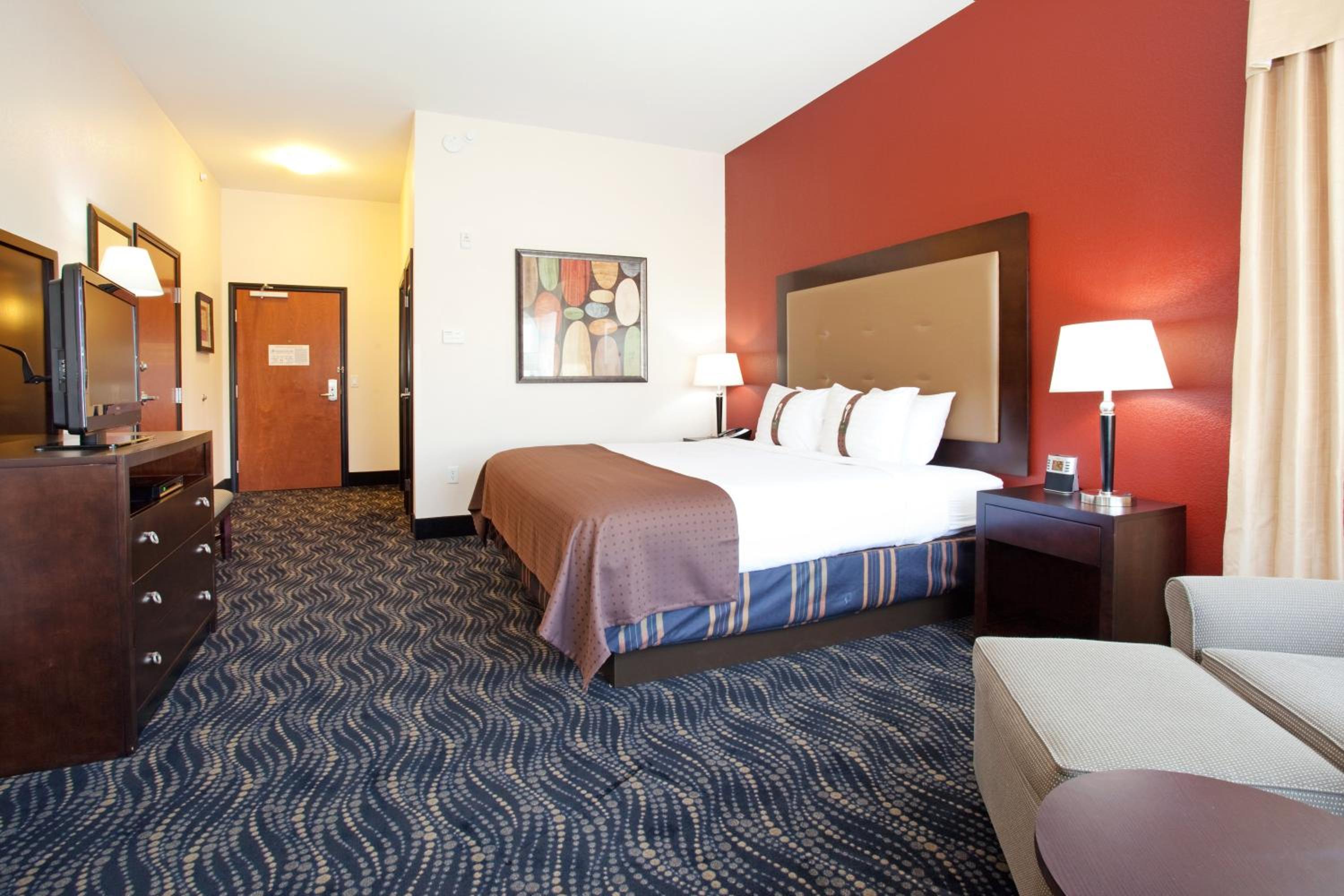 Standard King Room - Photo 4