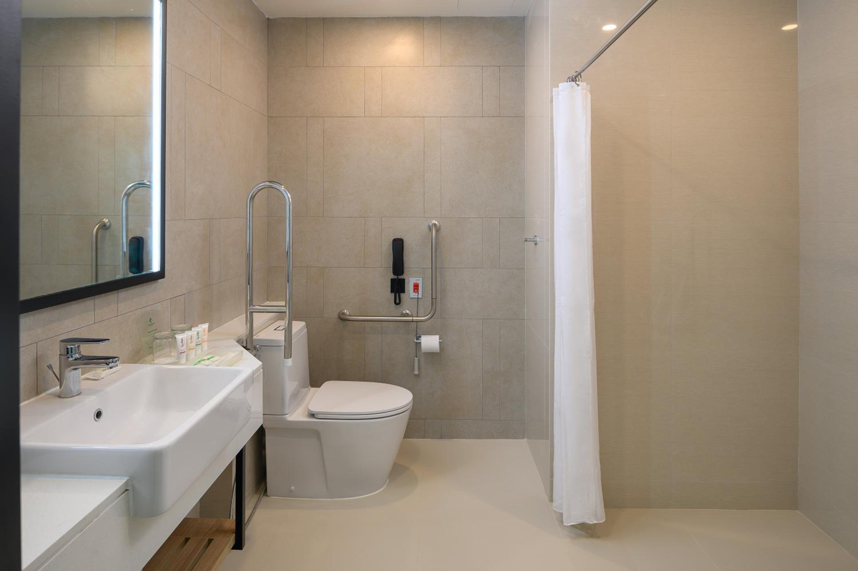 Standard King Room - Disability Access - Photo 7