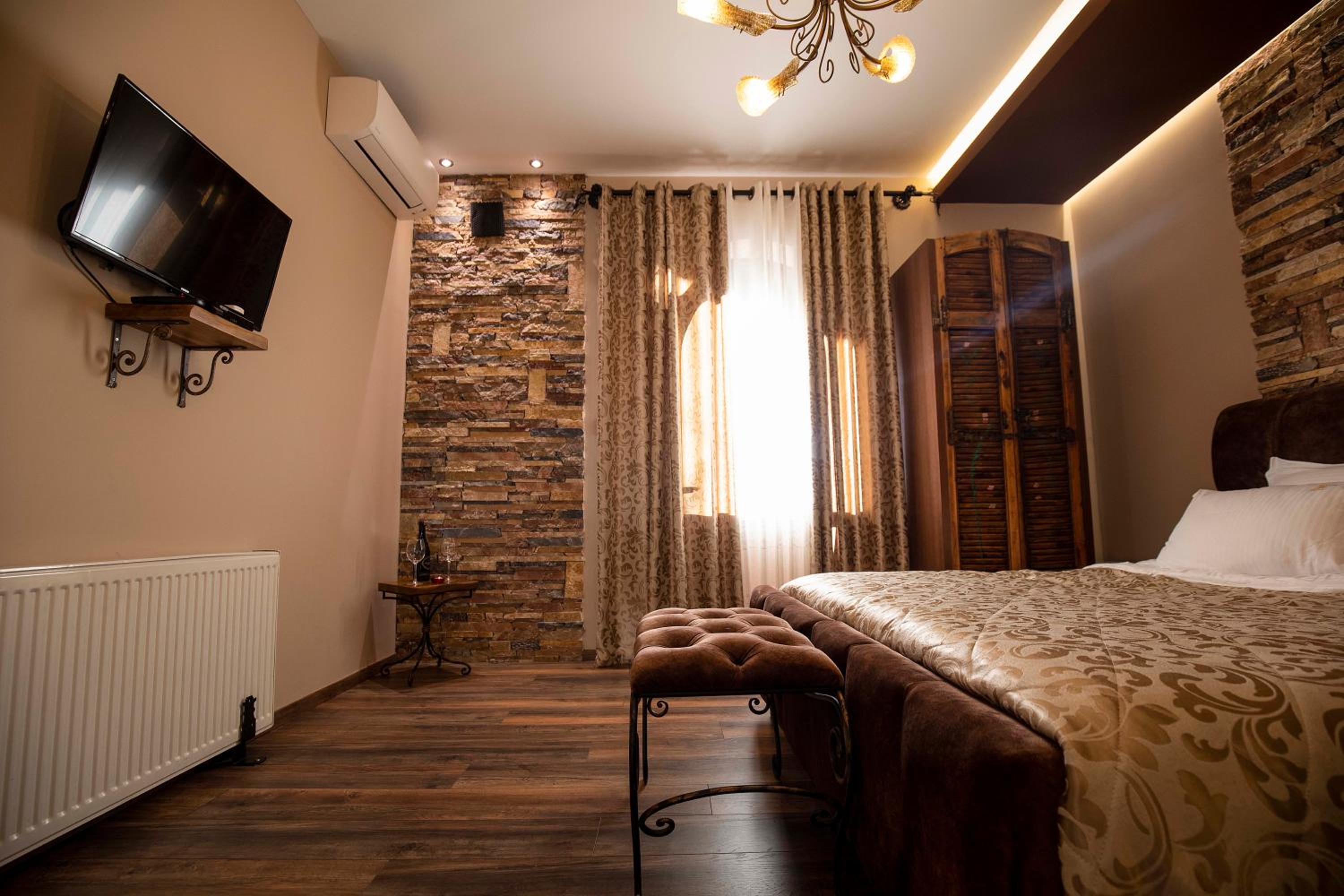 Deluxe Triple Room photo 2