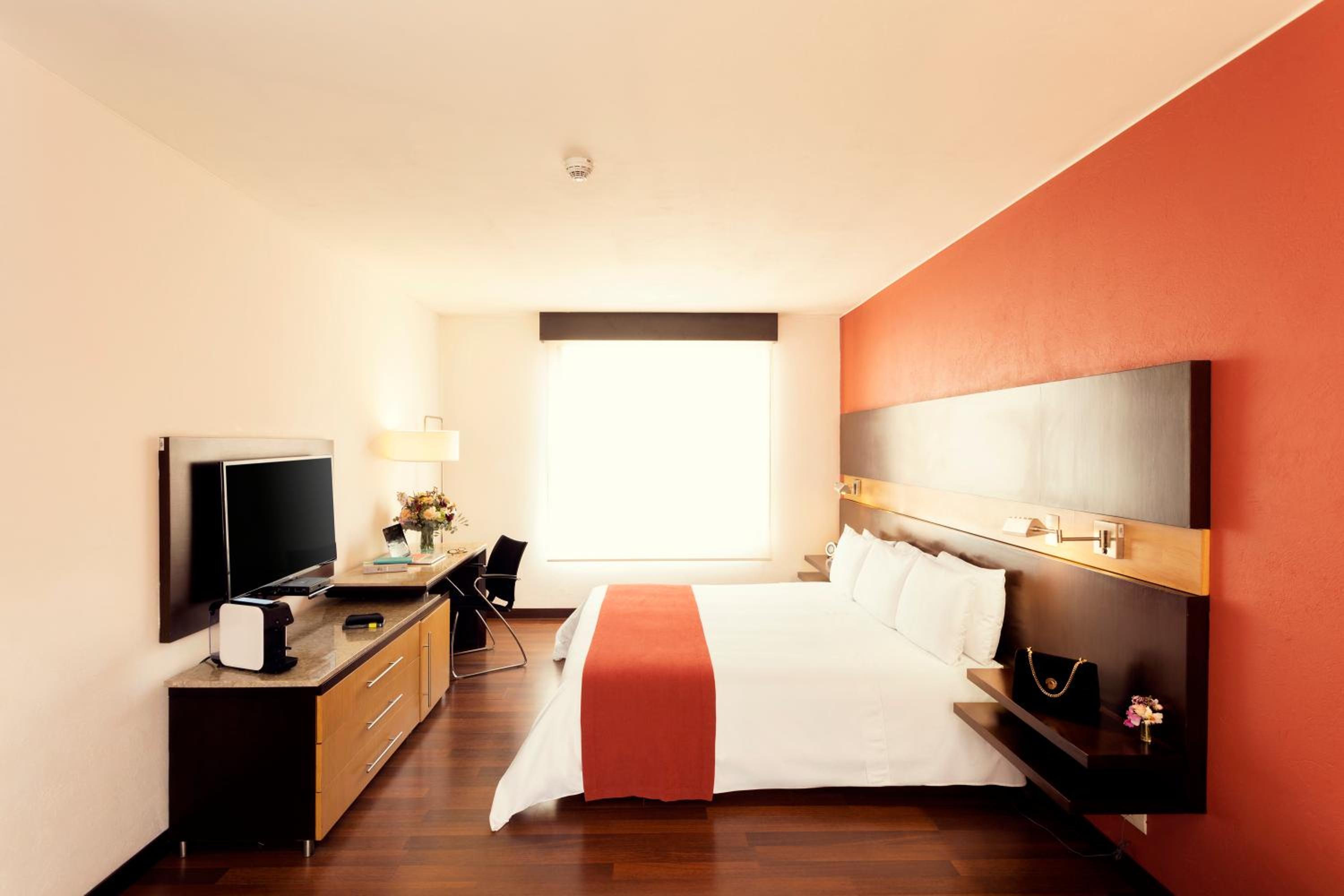 Standard Queen Room photo 1