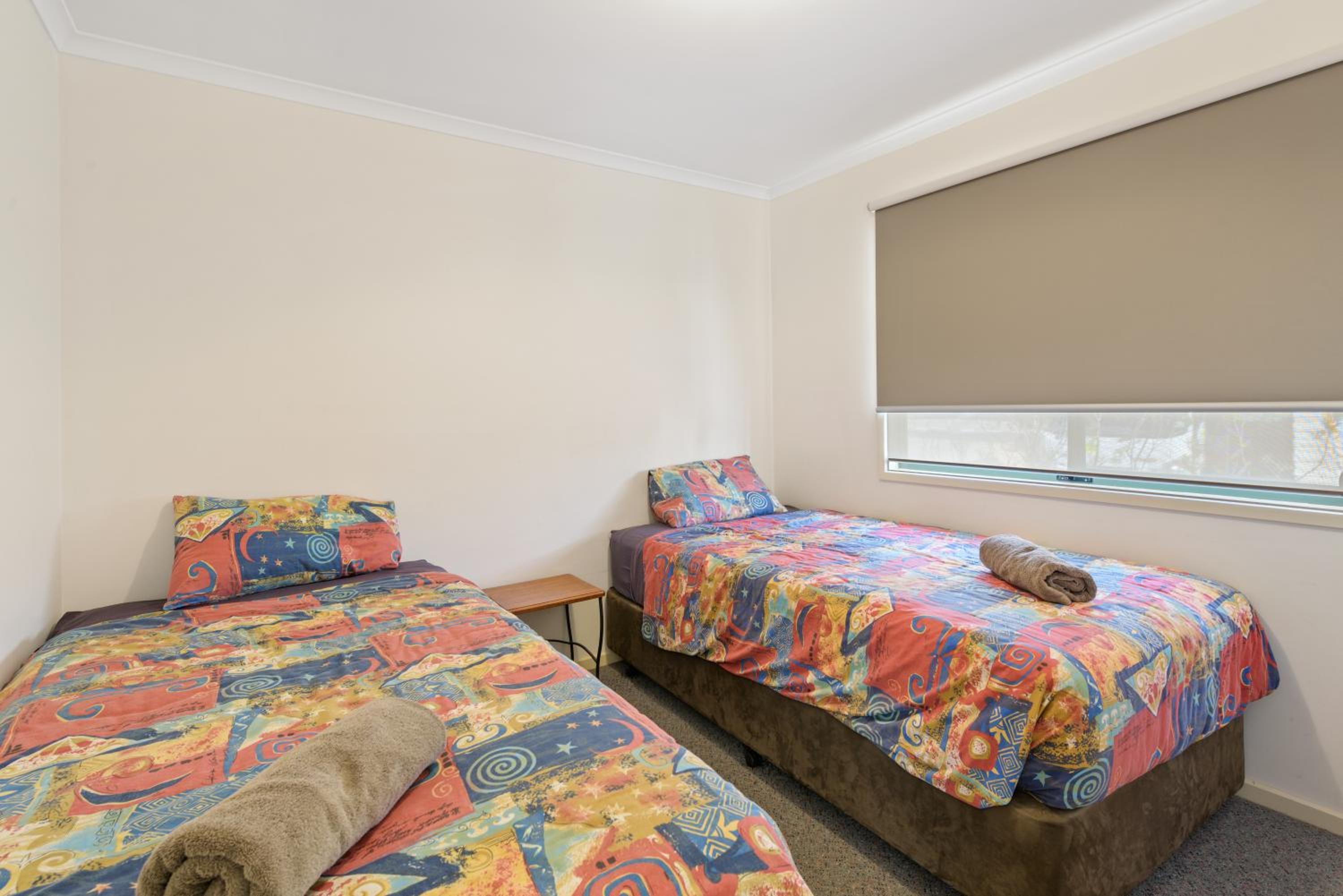 Standard 2 Bedroom Cabin - Sleep 4 - Photo 4