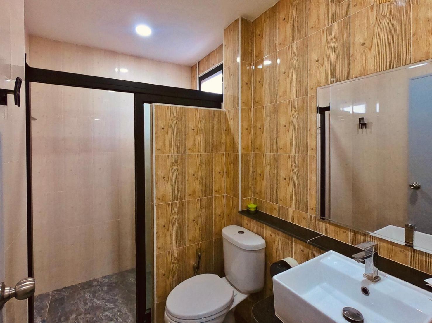 Deluxe Double Room with Balcony photo 2