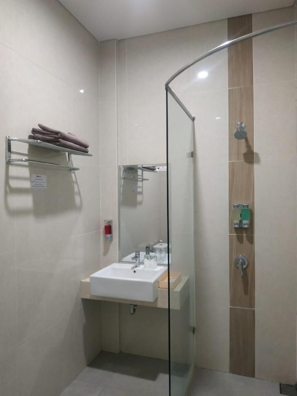 Deluxe Twin Room photo 2