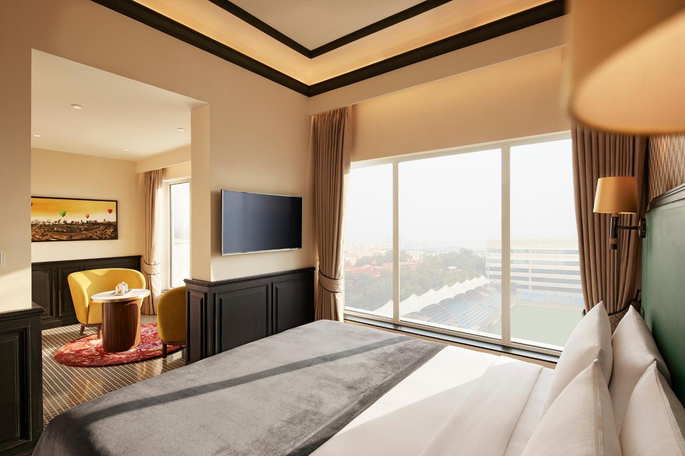 Premium Room, King Bed, 15% disc on food and soft beverage Happy hours (one plus one) from 17:30hrs to 19:30hrs (except on 14th February), 15% discount on Laundry