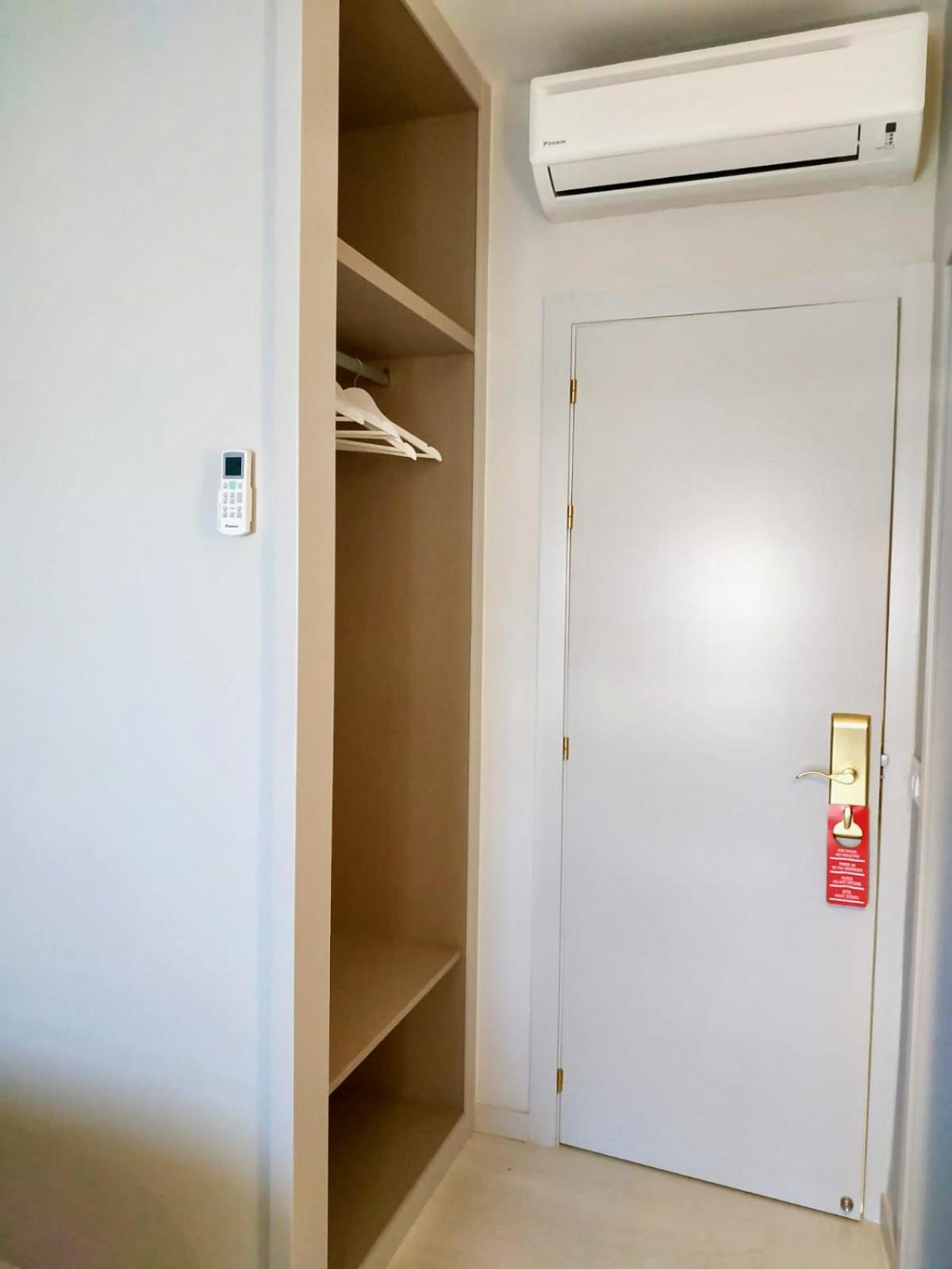 Standard Twin Room photo 2