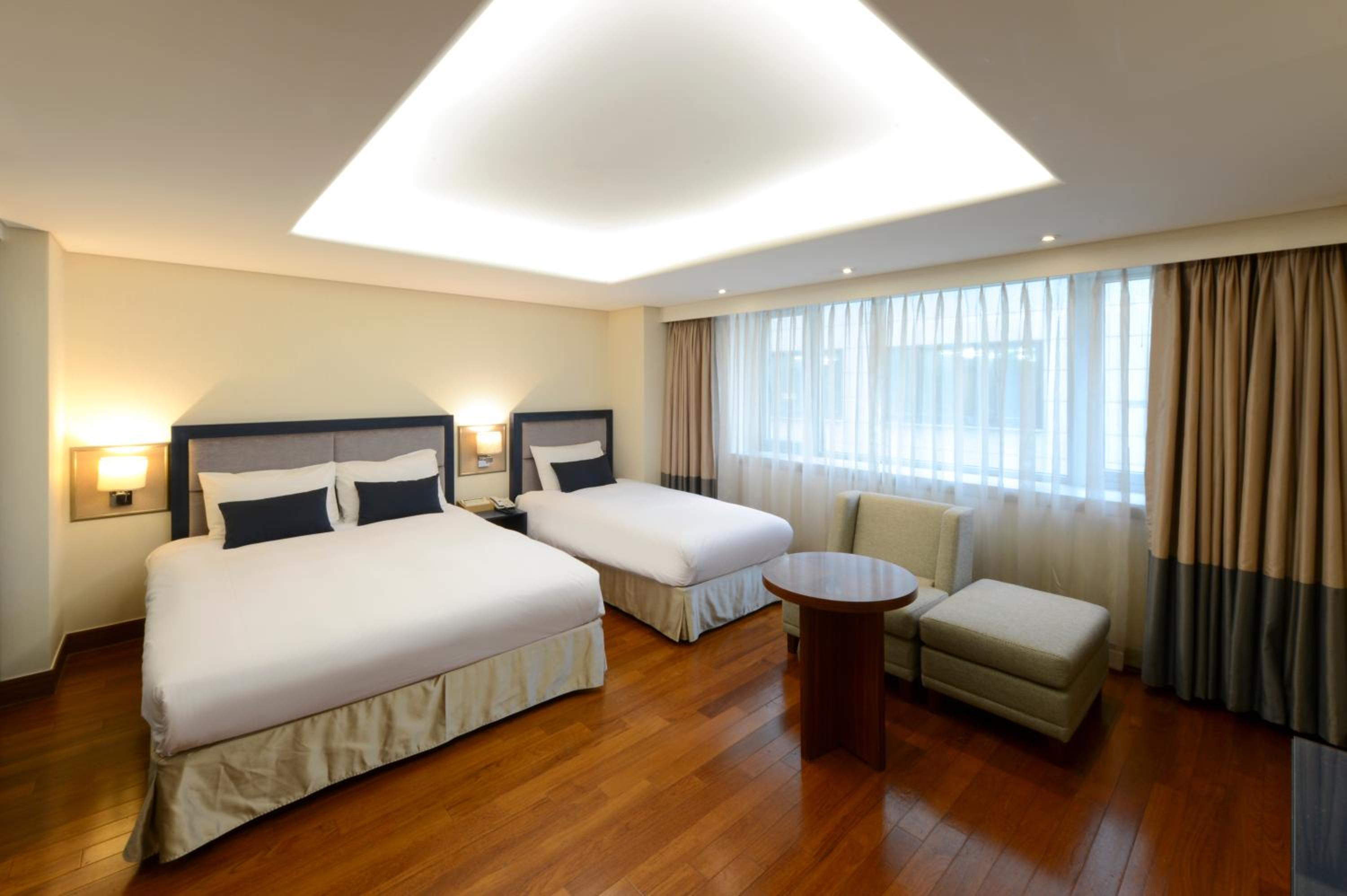 Deluxe Twin Room - Photo 12