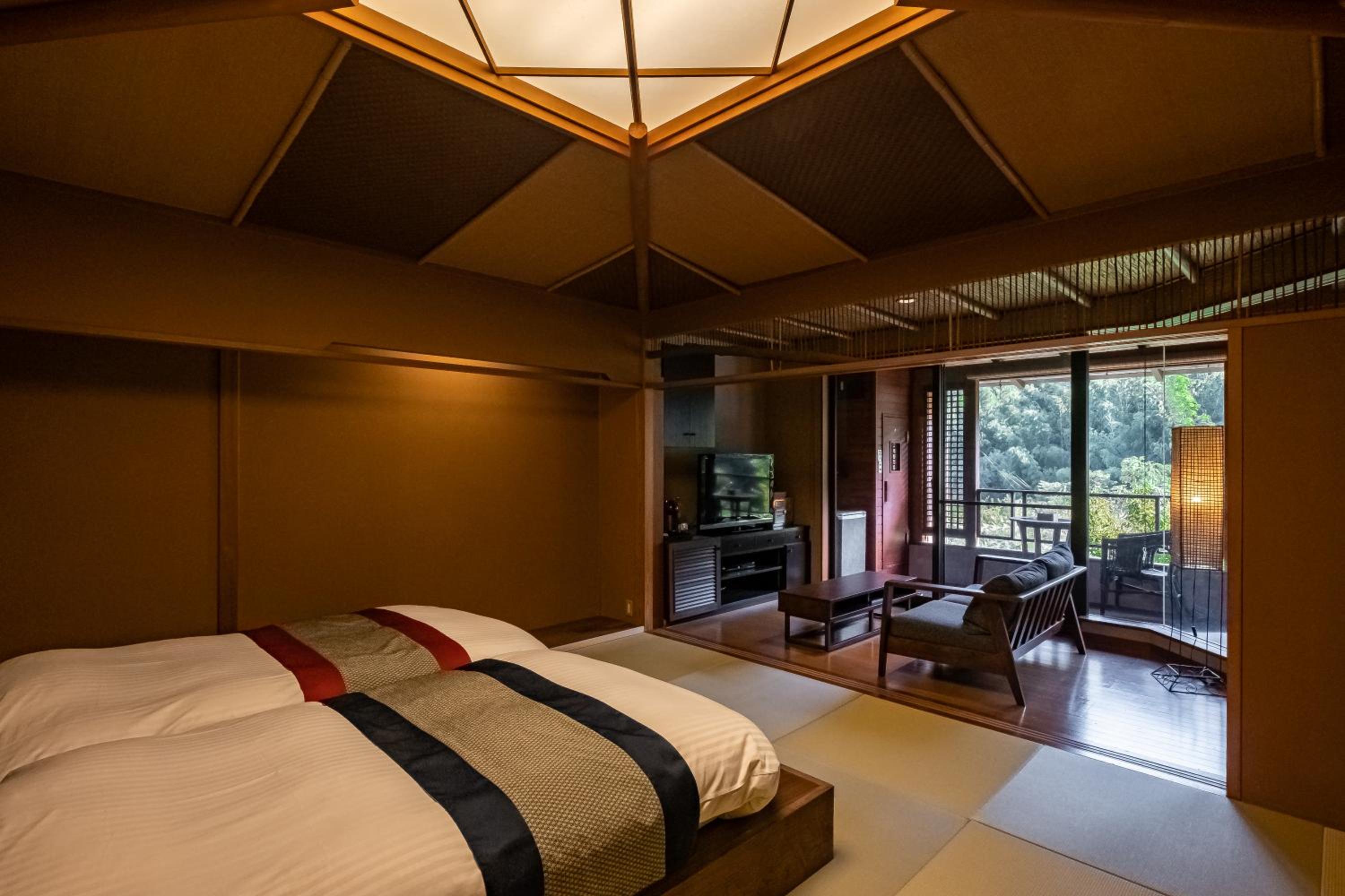 Deluxe  Room - Photo 4