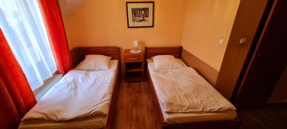 Standard Twin Room photo 1