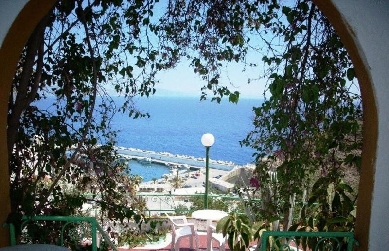 Twin Room with Sea View photo 3