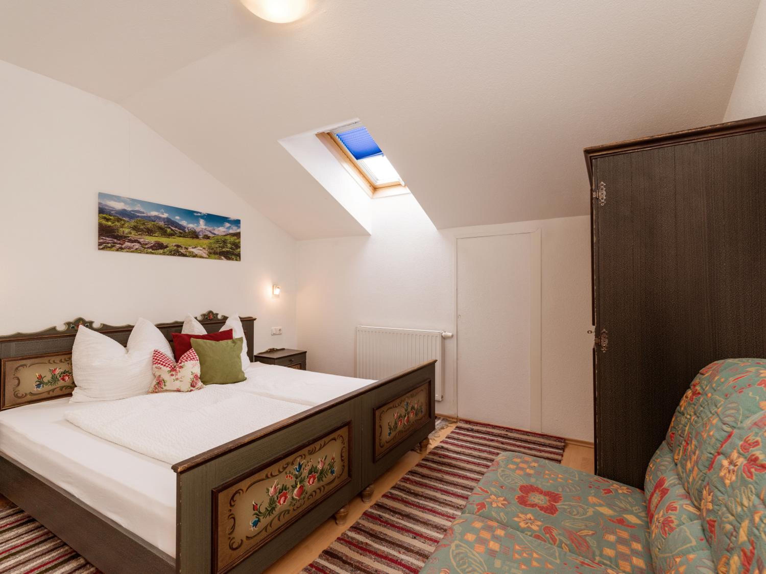Two-Bedroom Apartment with Balcony photo 2