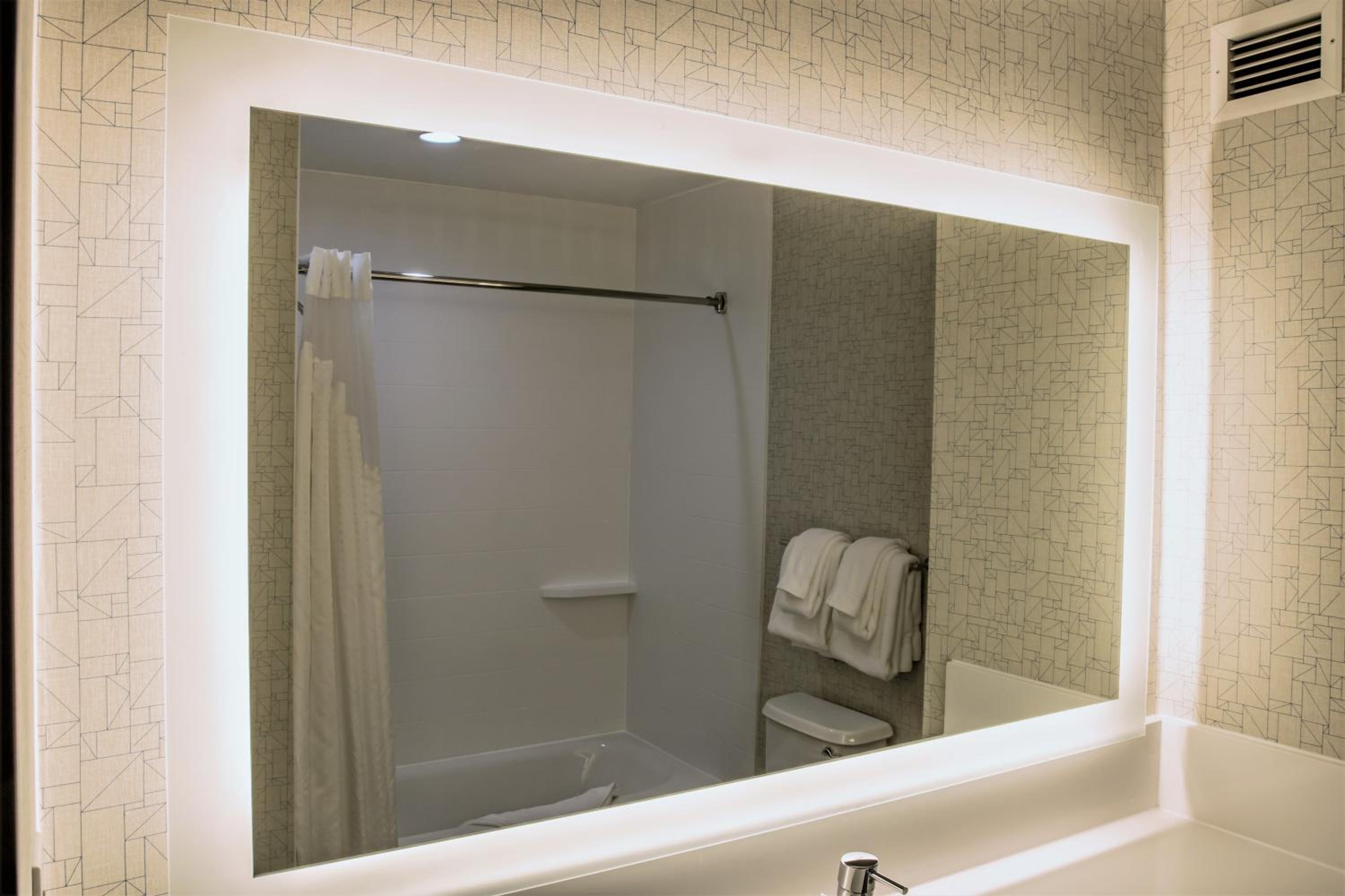 King Suite - Photo 3