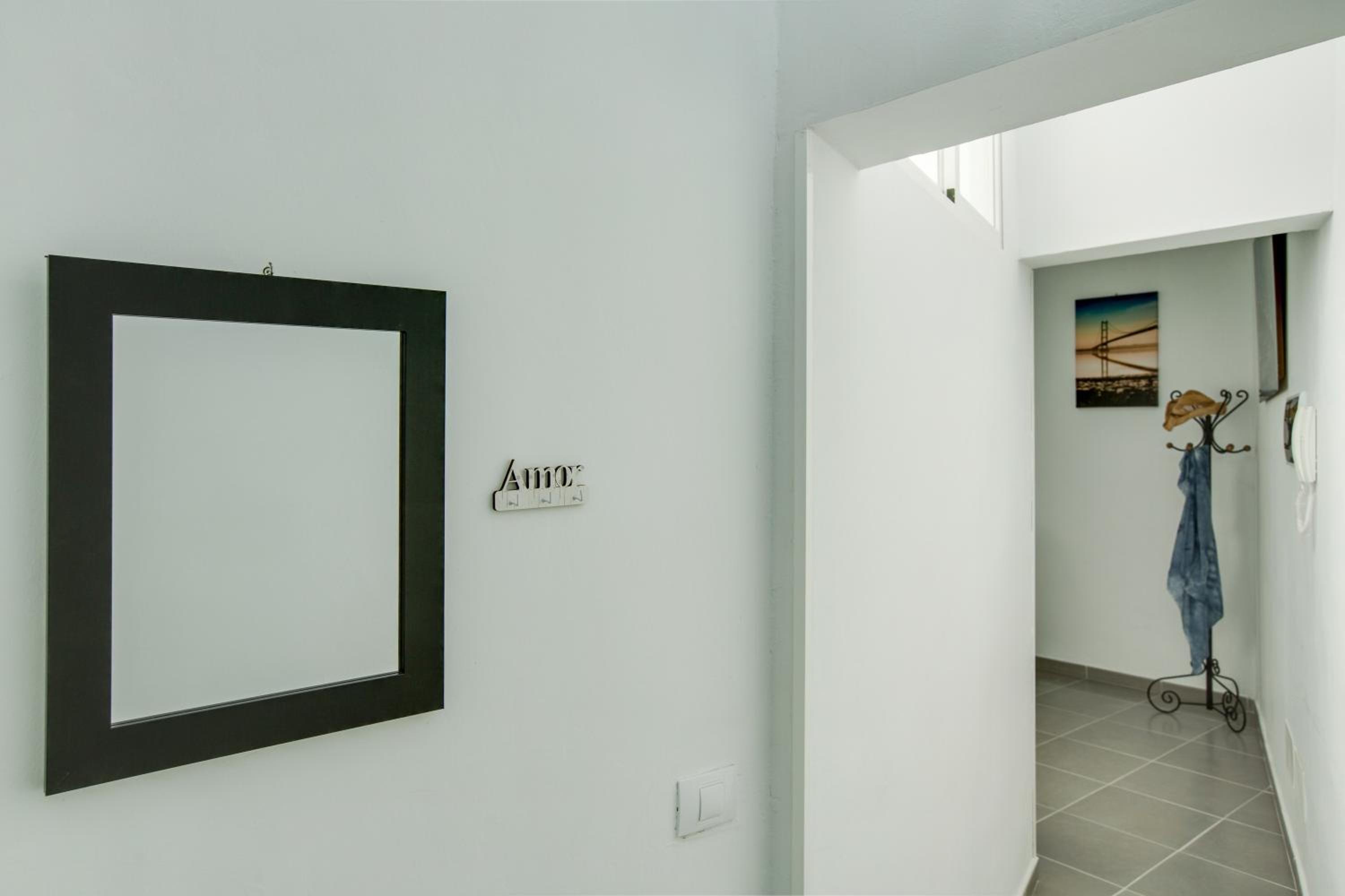 Apartment with Shower photo 3