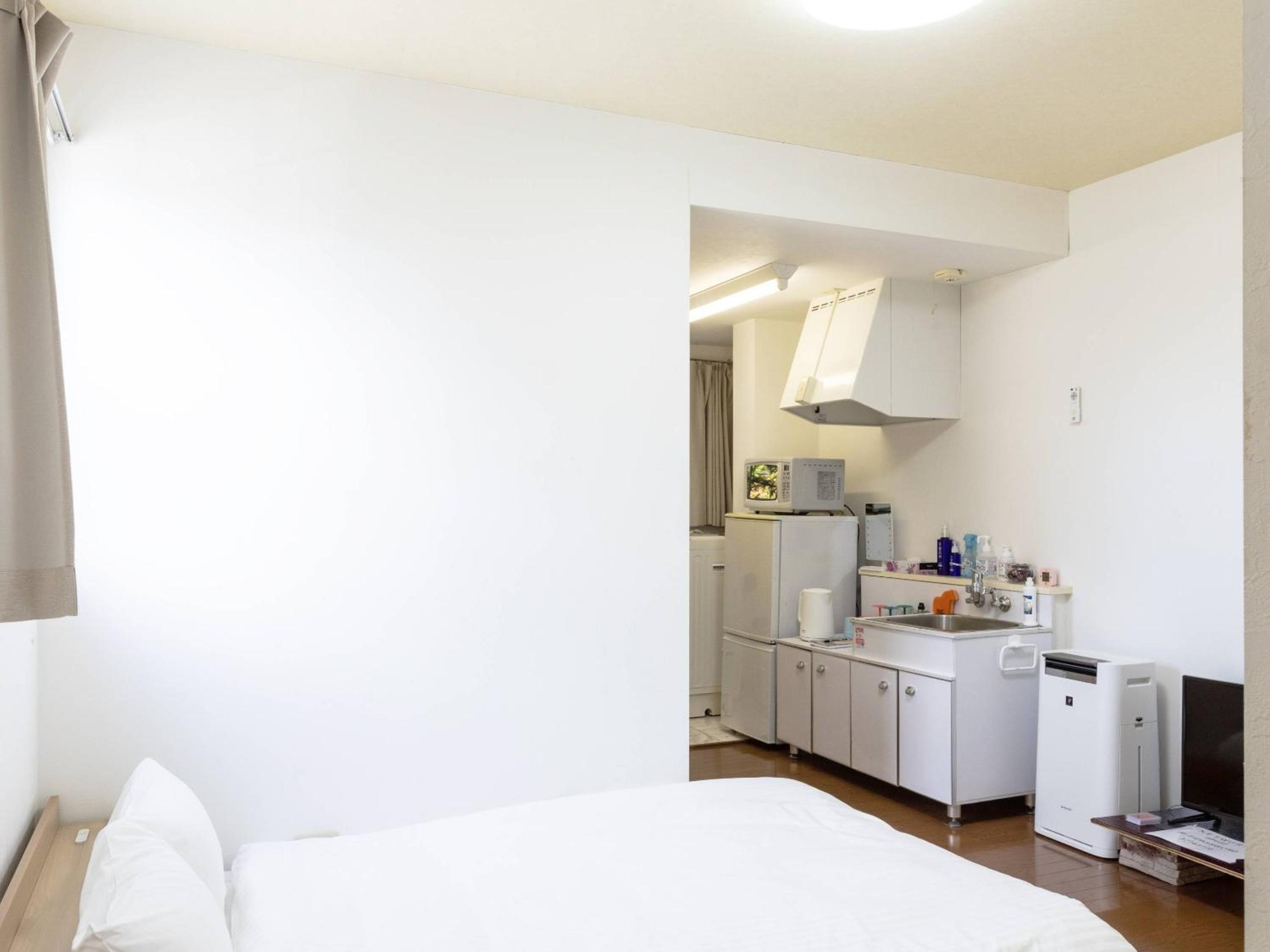 Standard Twin Room - Photo 22