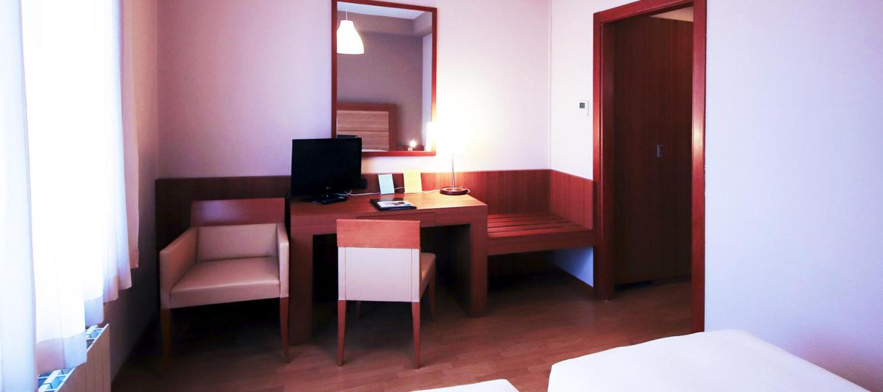 Comfort Twin Room - Photo 3