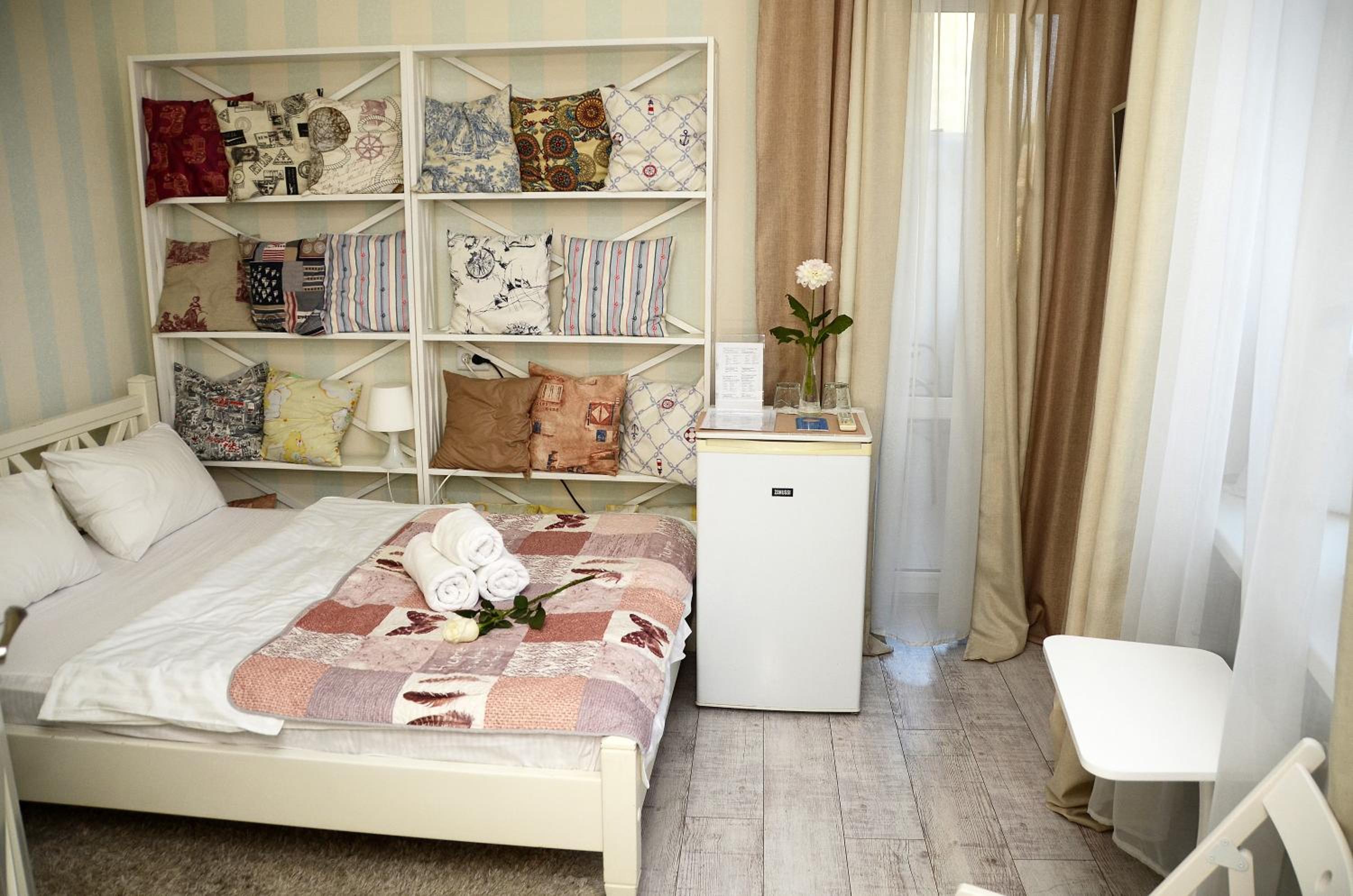 Queen Room with Balcony photo 1