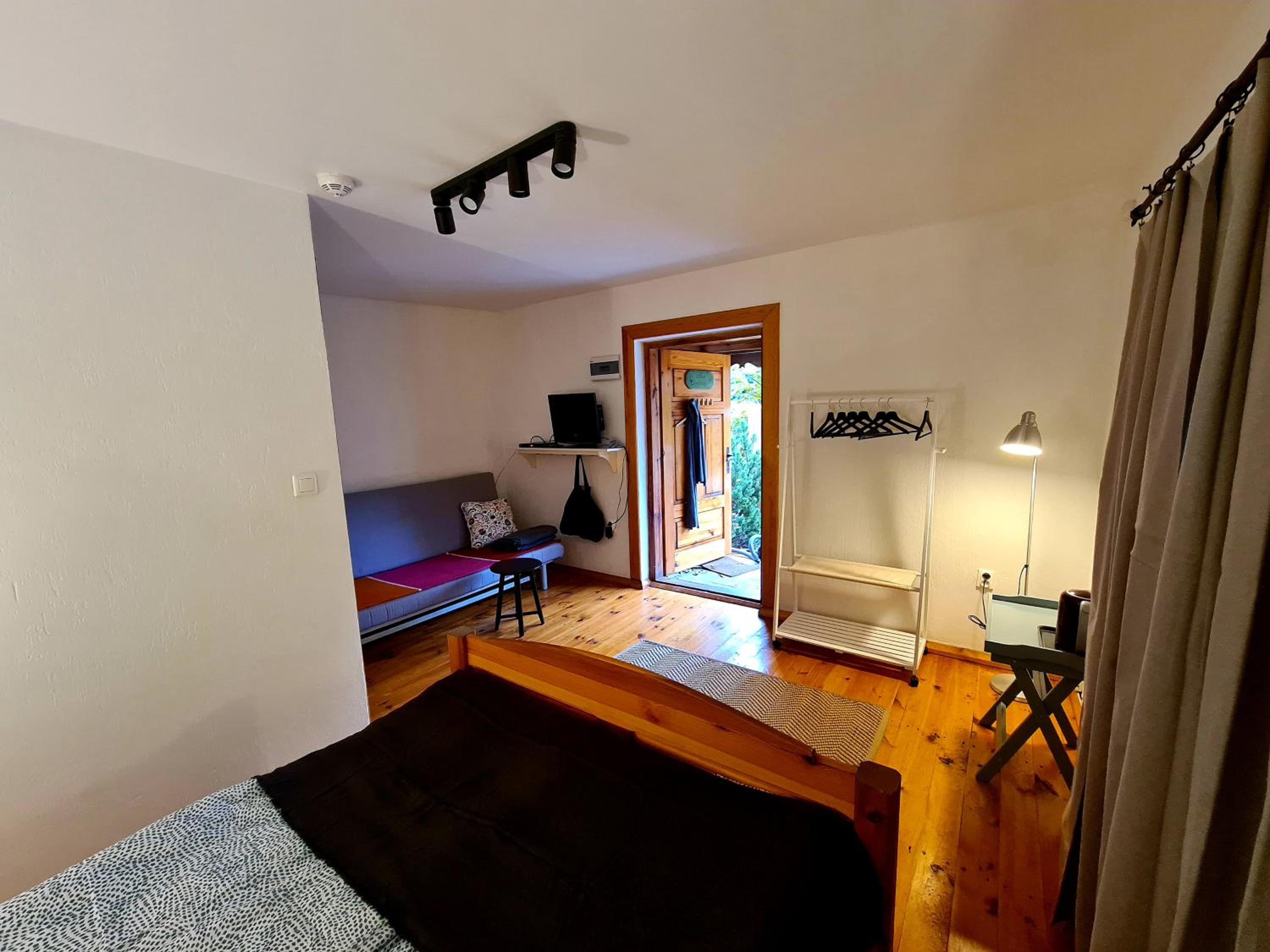 Large Double Room photo 1